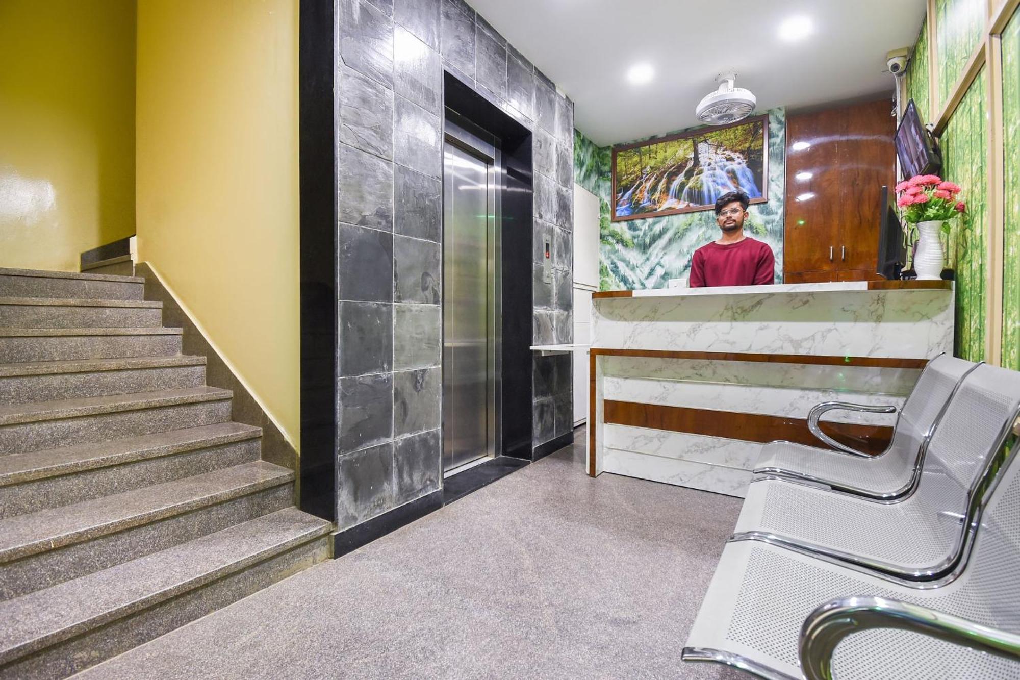 Oyo Balaji Hotel 3*