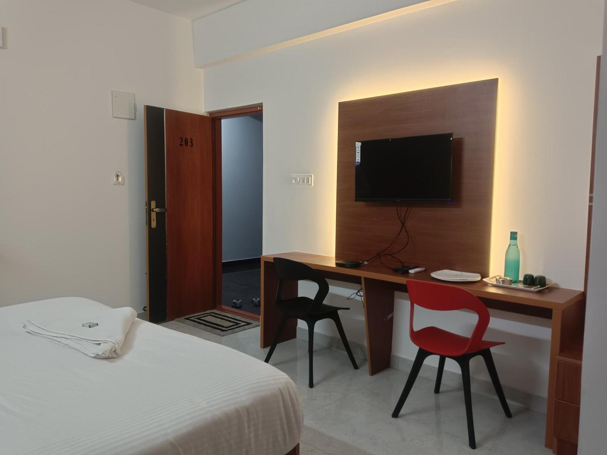 Royal Suites Hsr Layout Hotel