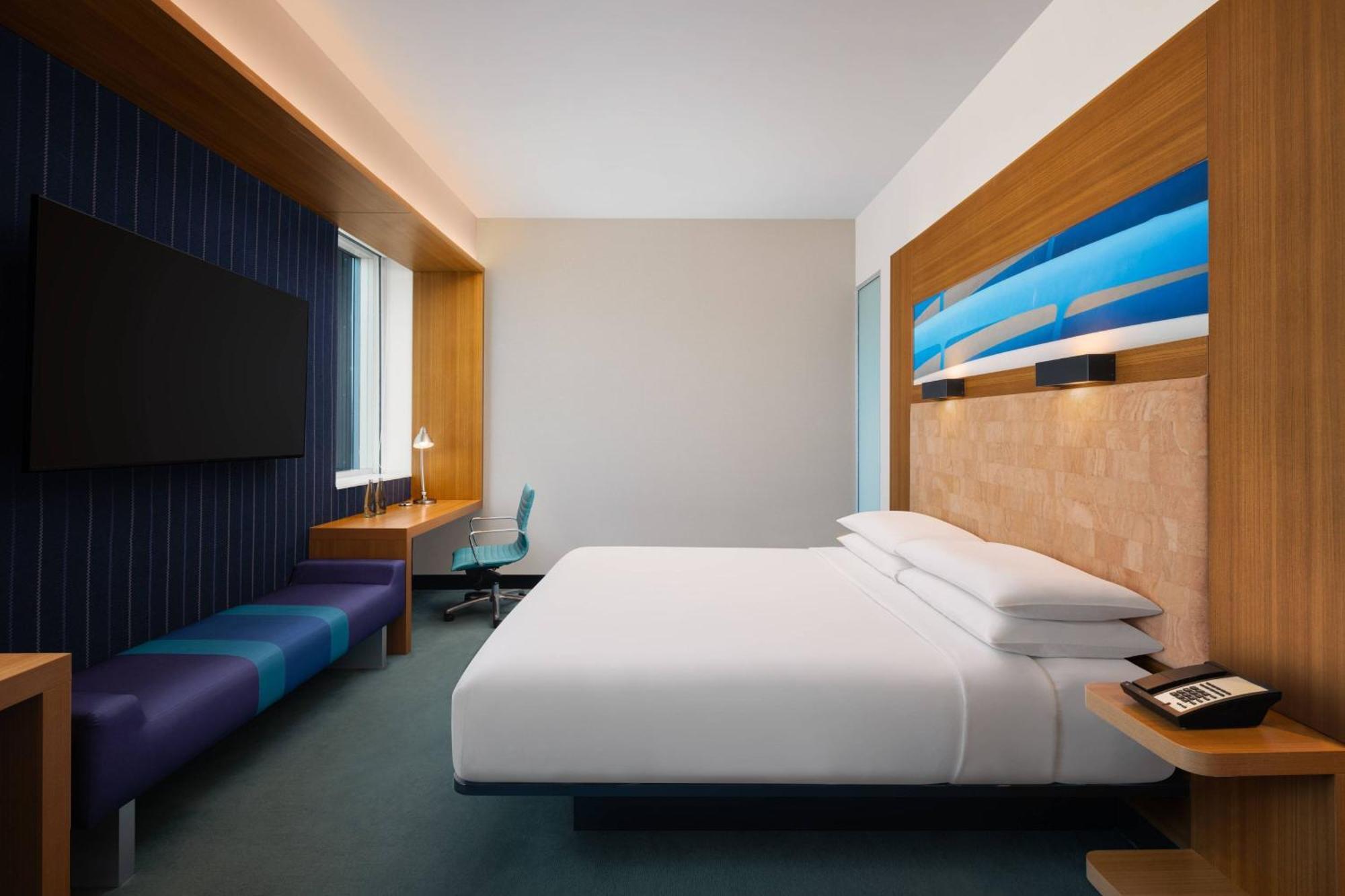 Aloft Outer Ring Road Hotel