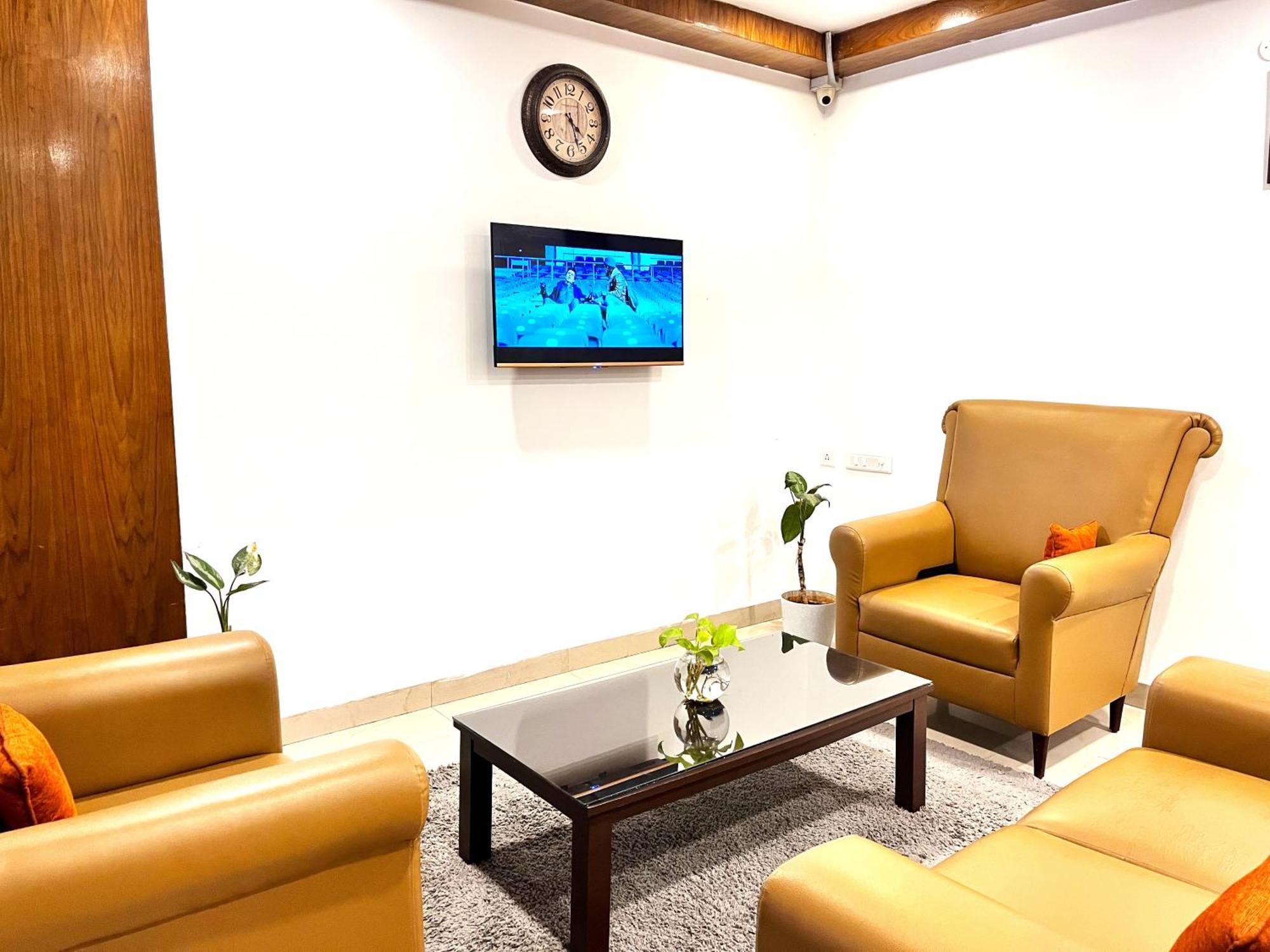 Athasri Hsr Layout Bed & Breakfast 3*