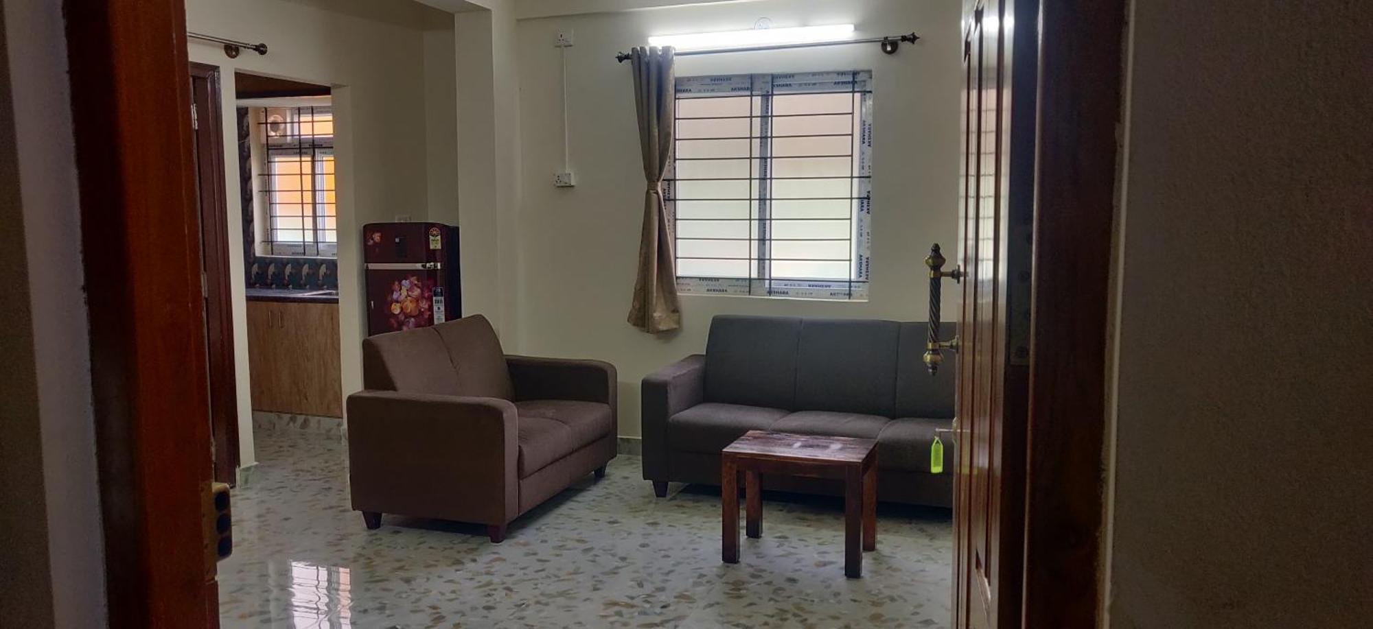 Castle Hebbal Service Apartment