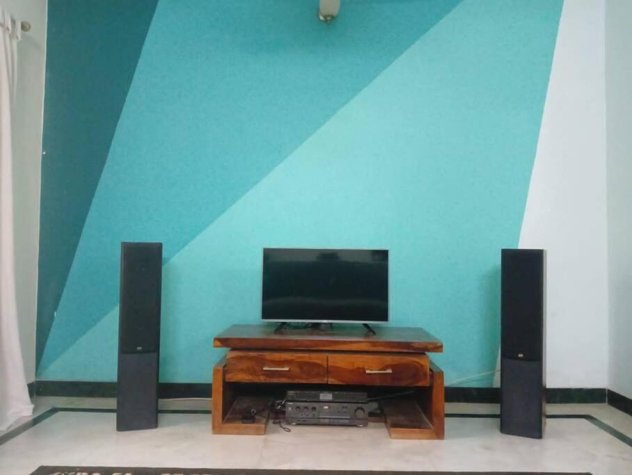 By The Park - Koramangala Apartment *