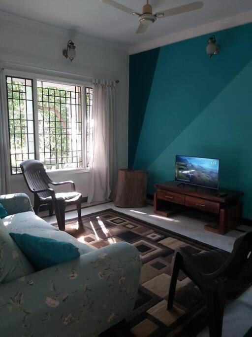 Apartment By The Park - Koramangala *