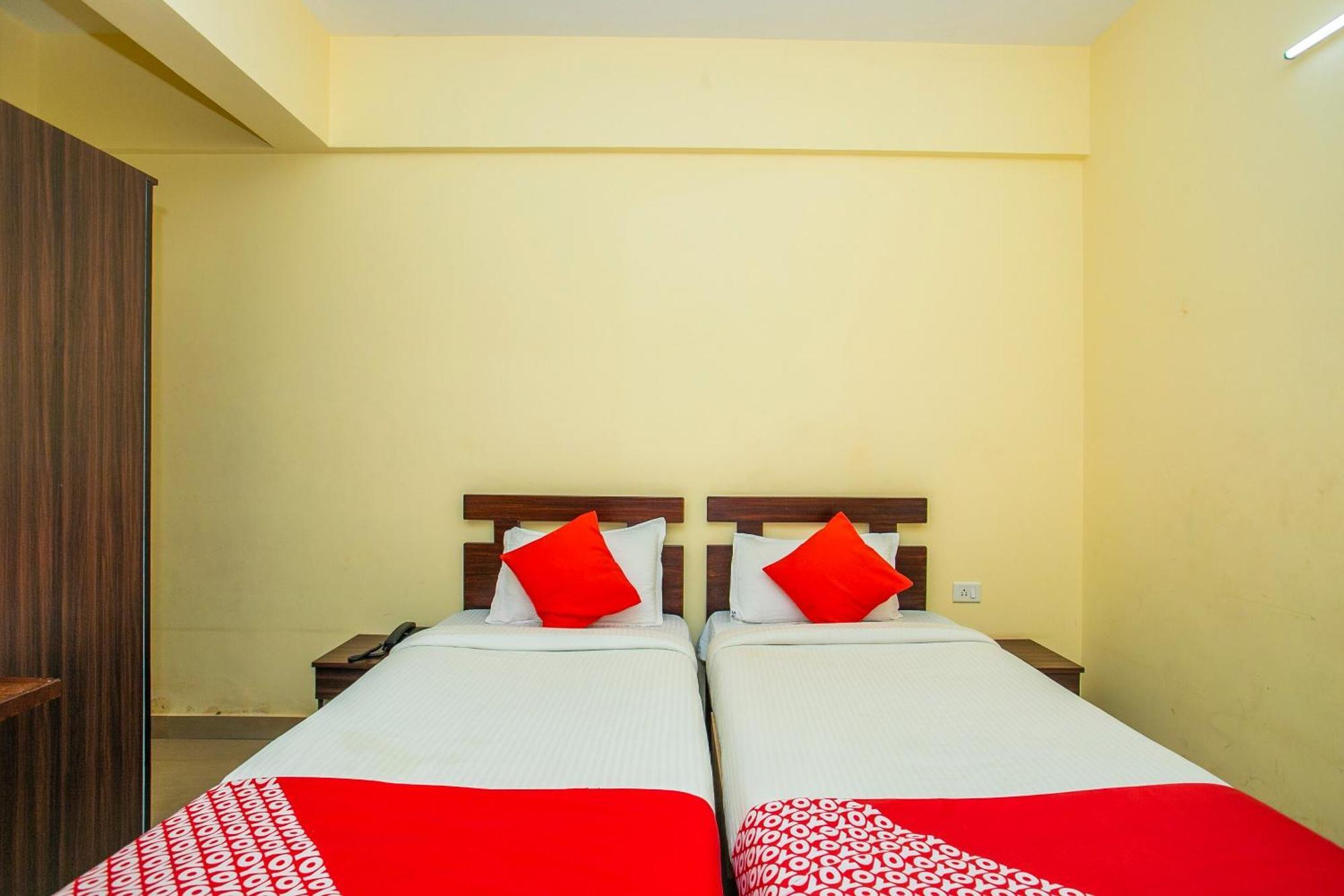 Hotel Super Oyo Flagship Grand Residency 3*