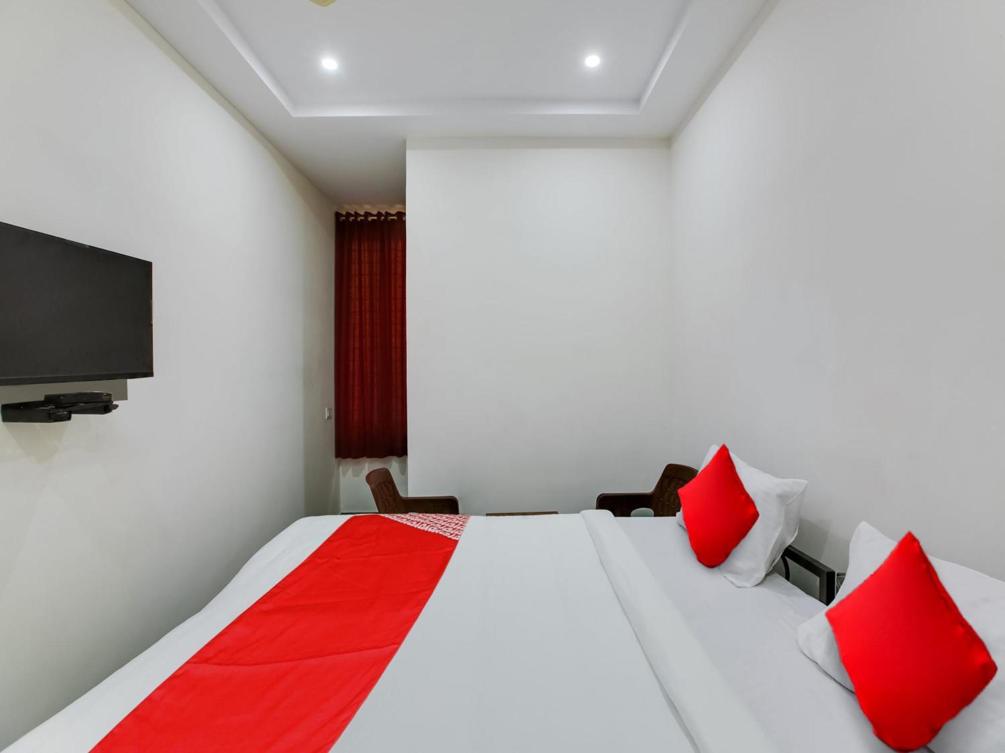 O Manjushree Boarding & Nearby Dr.br Ambedkar Stadium Basveshwar Nagar Hotel Bangalore