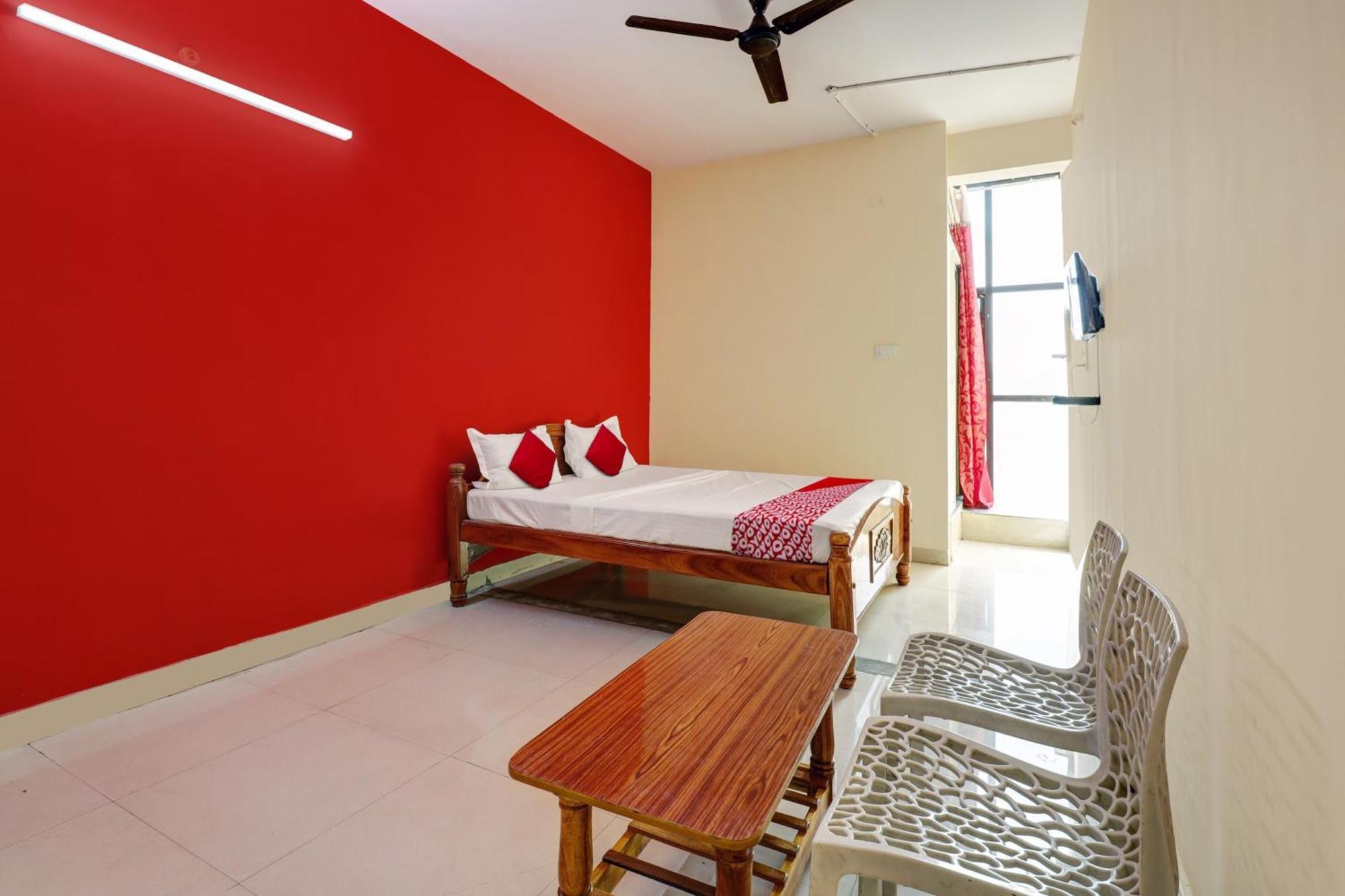 O S.l.v Boarding & Hotel Bangalore