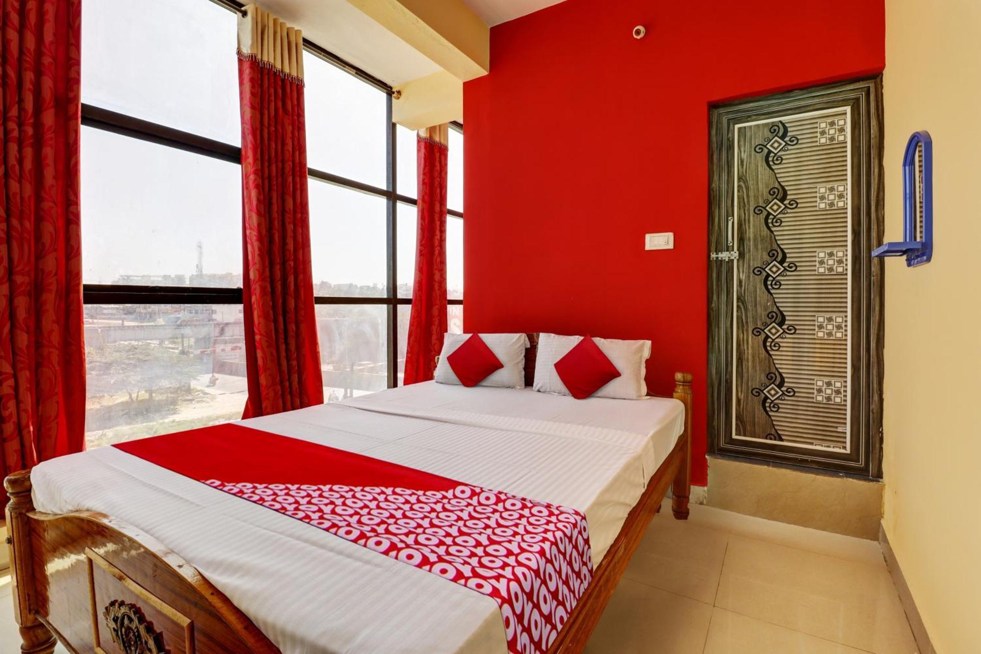 O S.l.v Boarding & Hotel 4*