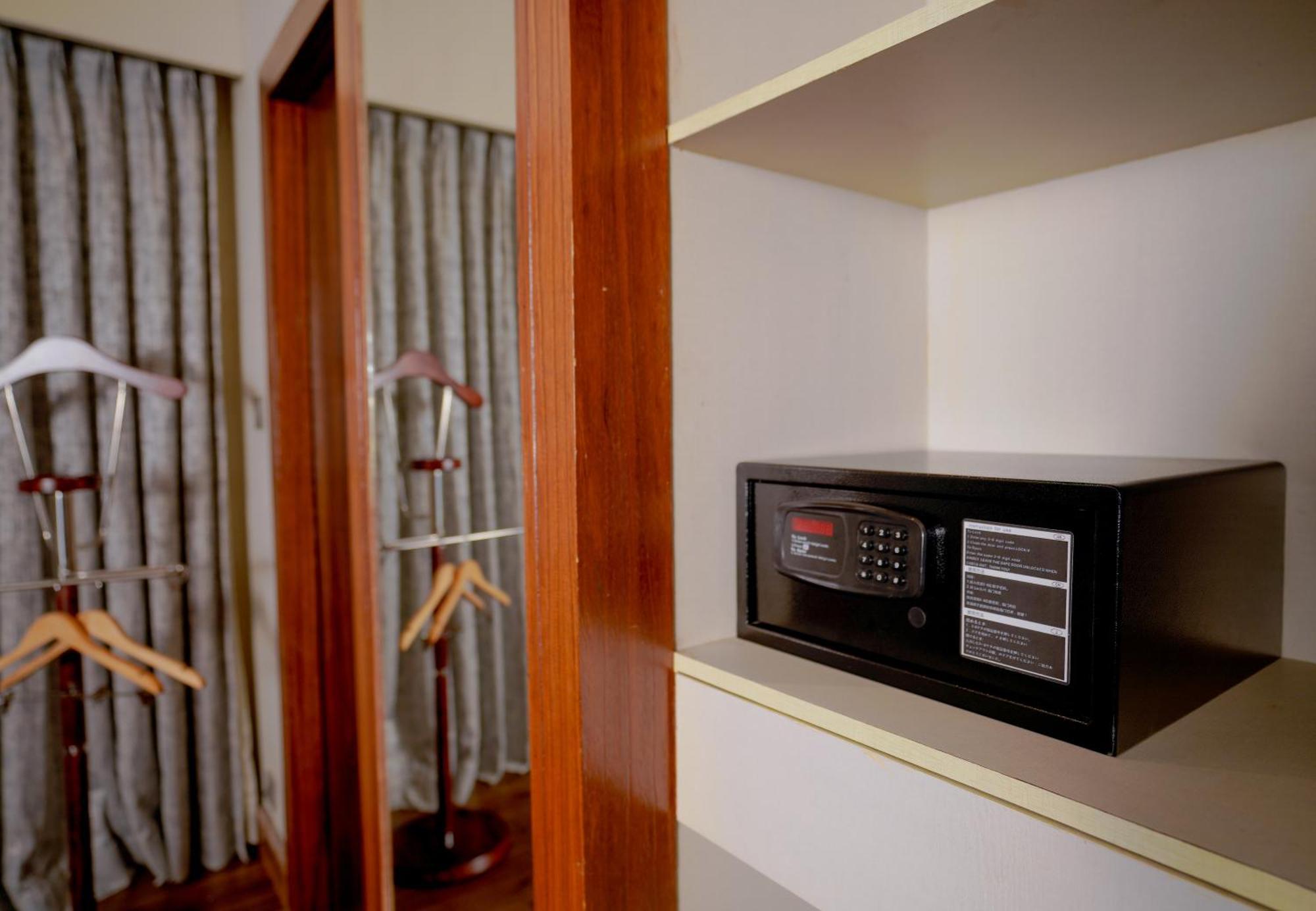 Lazdana Hotel Bangalore