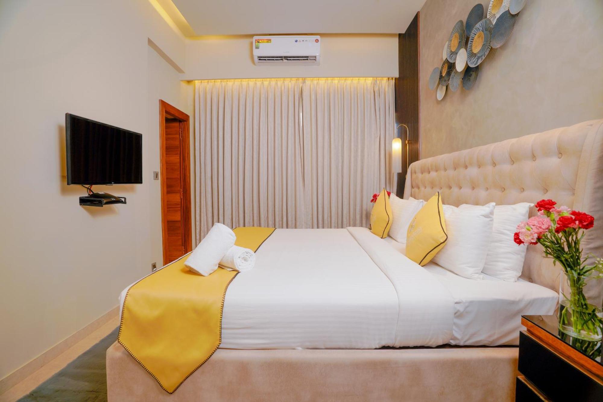 Lazdana Hotel 3*