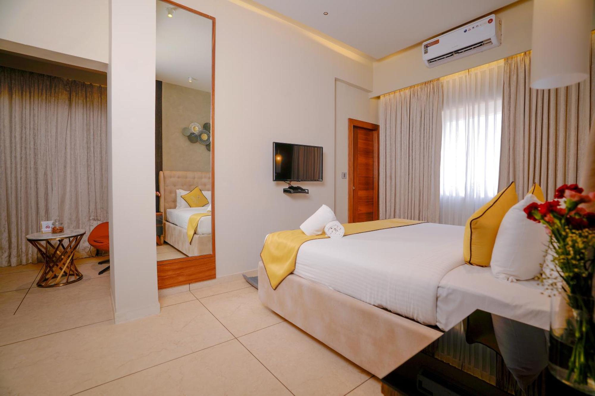 Hotel Lazdana 3*