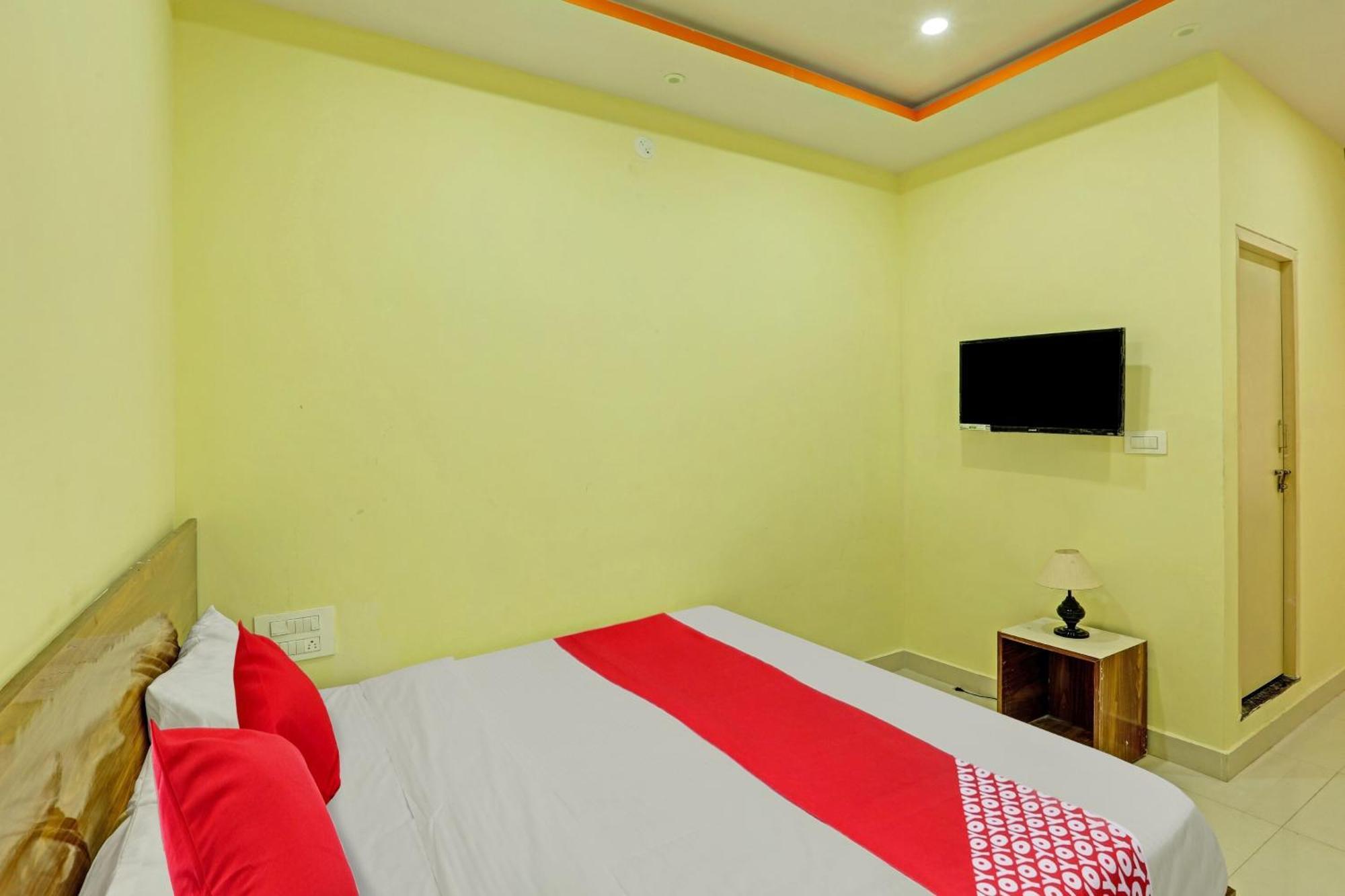 O Sree Lakshmi Comfort Hotel 4*