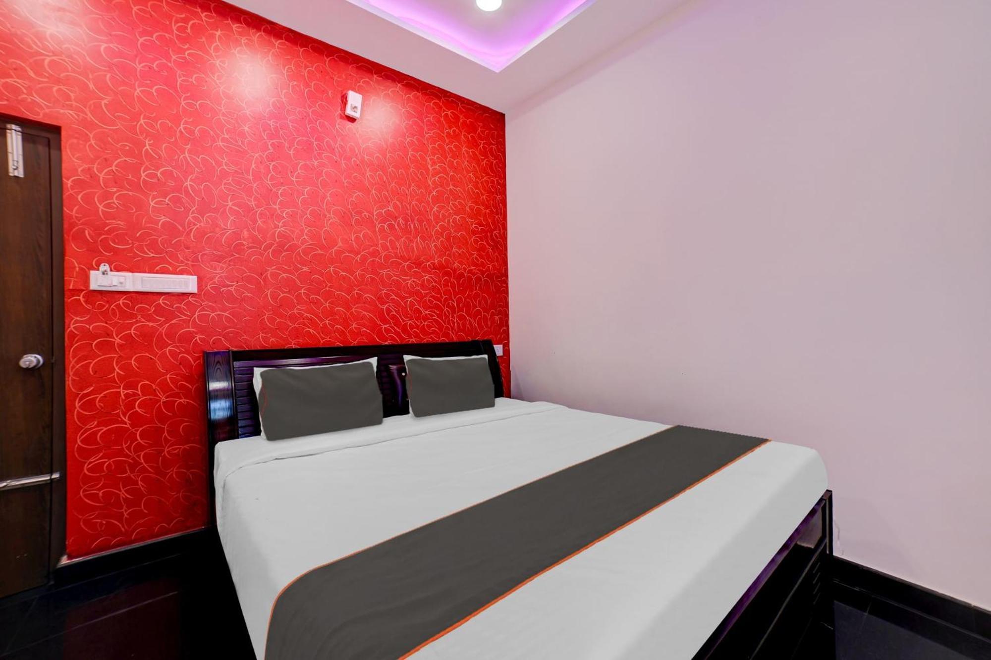 Collection O 81063 Day And Night Residency 3* Bangalore