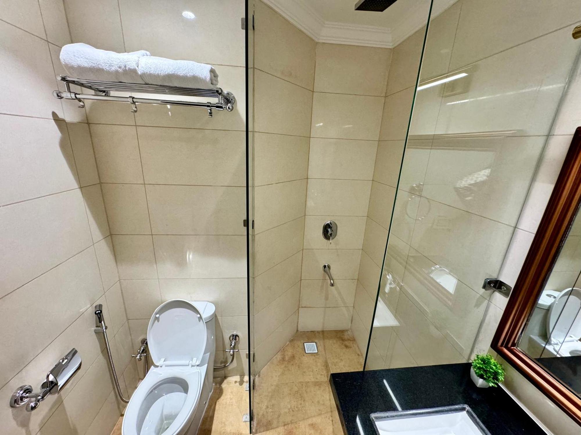 Nalapad's International Hotel 4*
