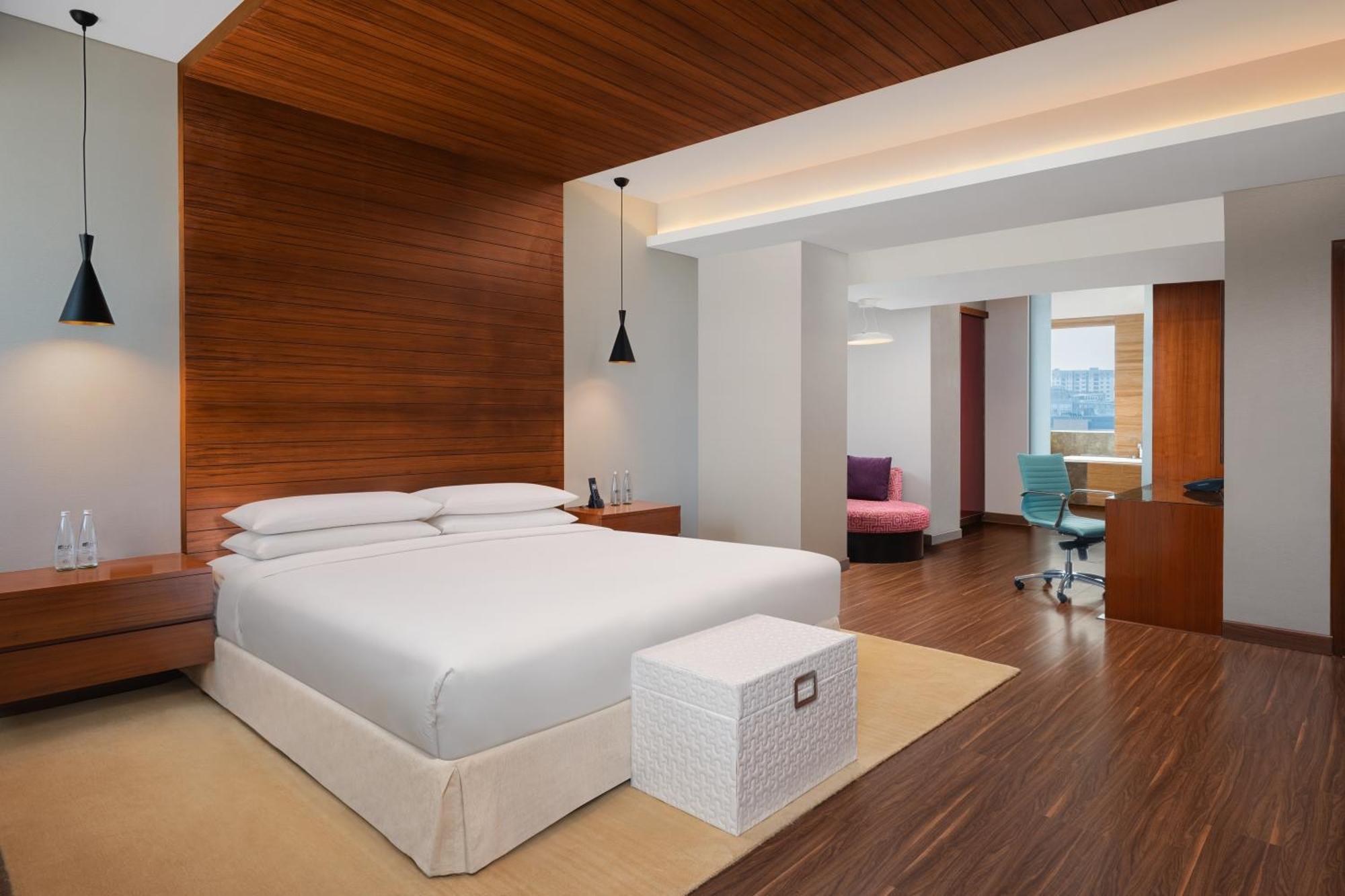 Aloft Outer Ring Road 5*