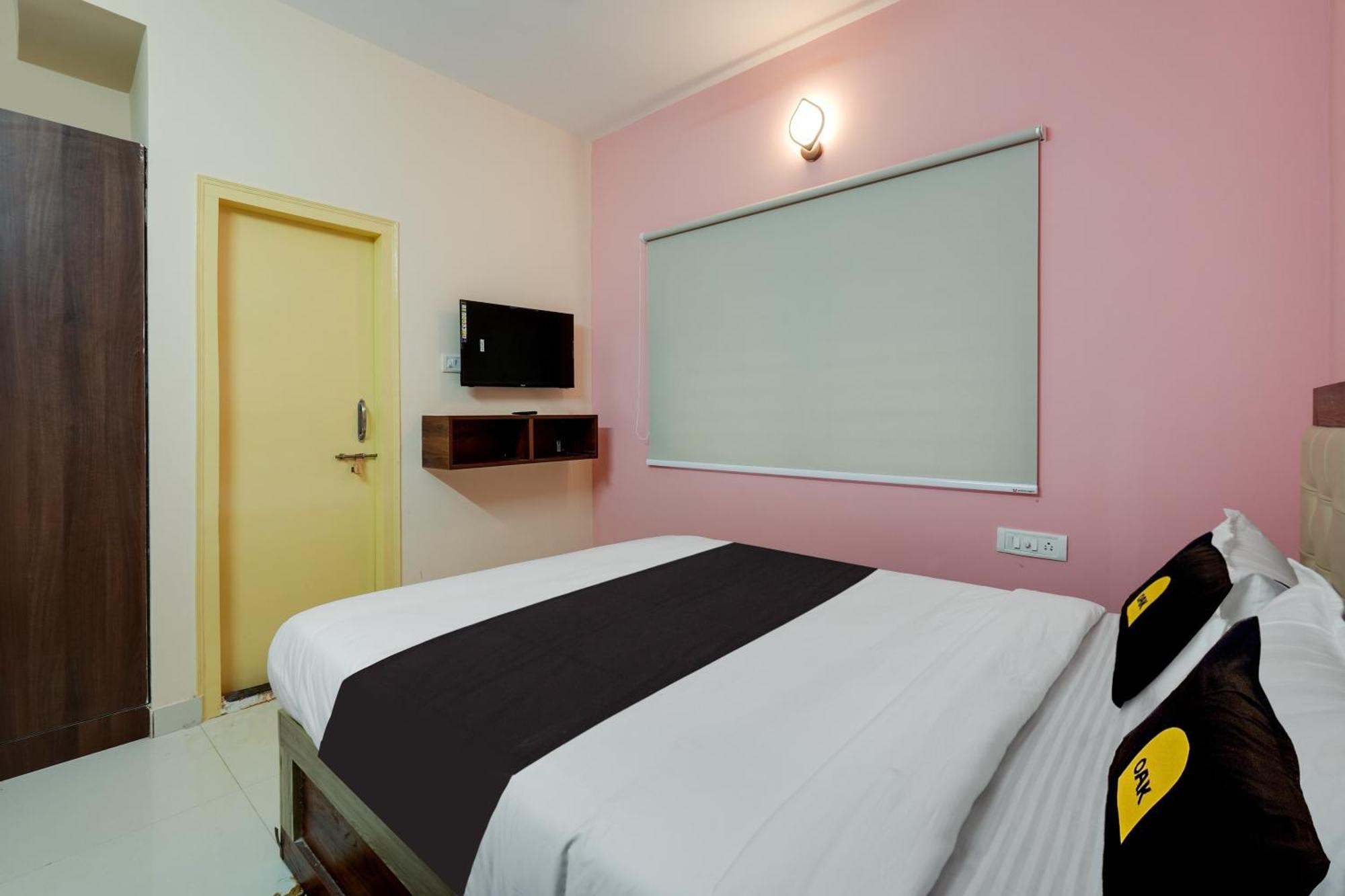 Hotel Collection O Veritas Grand Bangalore