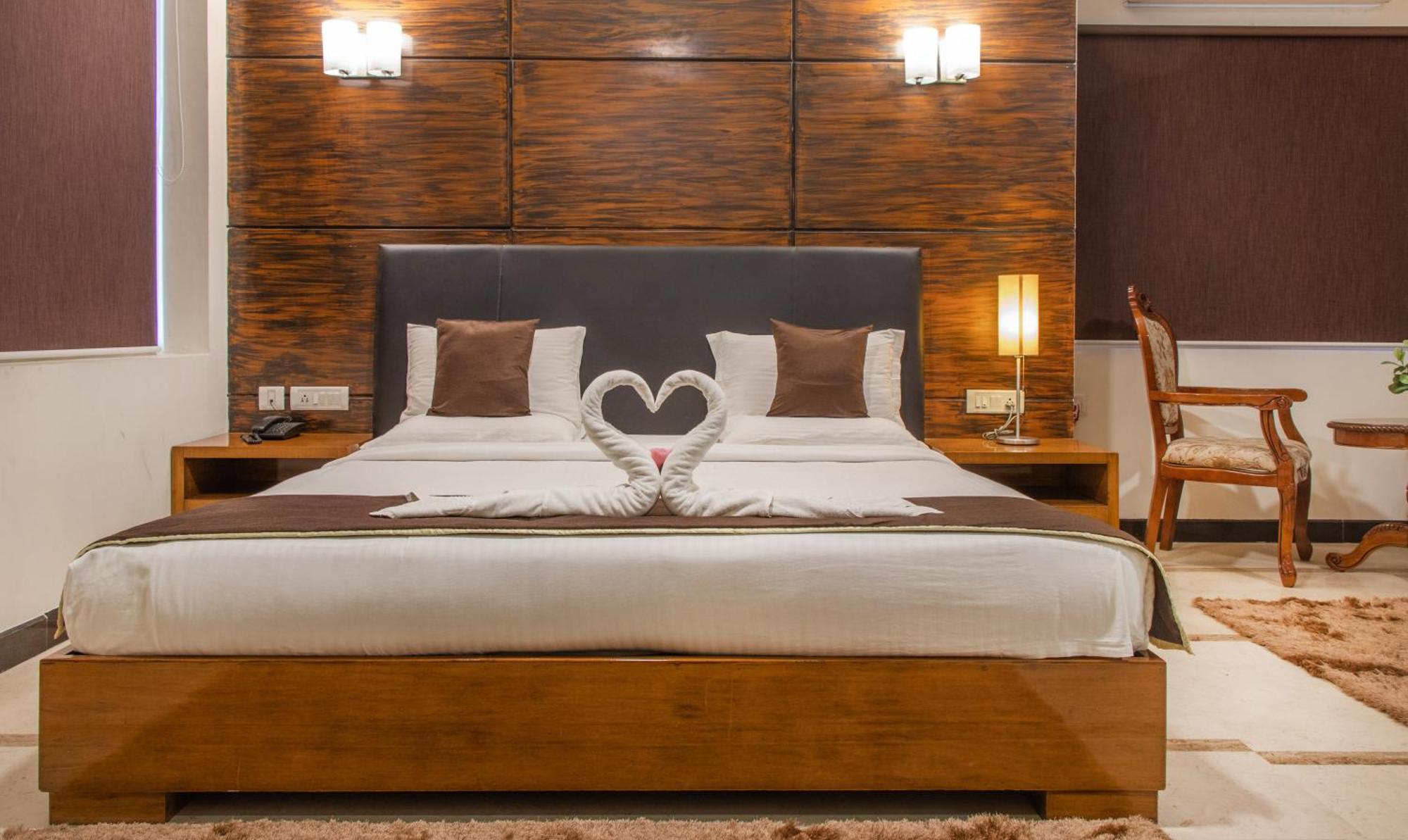Hotel Athasri Infantry Road