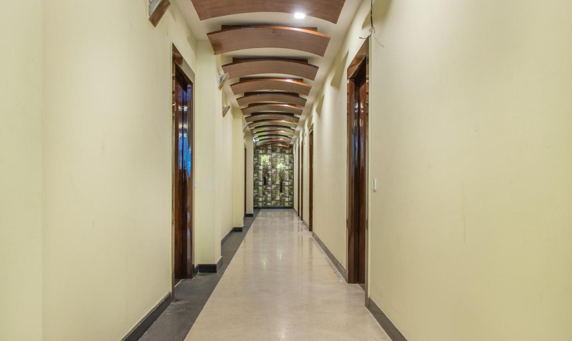 Hotel Athasri Infantry Road