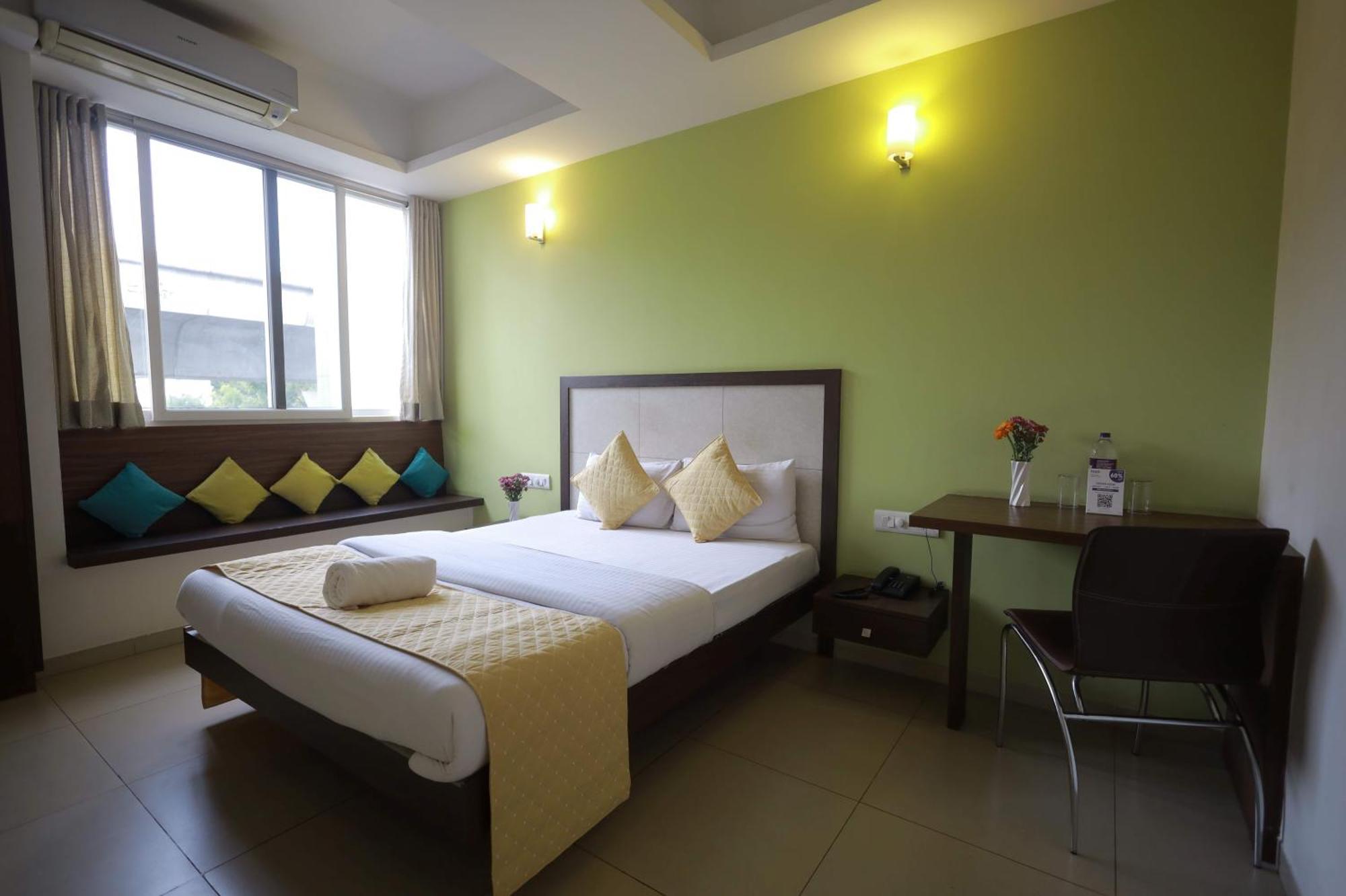 Aparthotel Ixora 3*