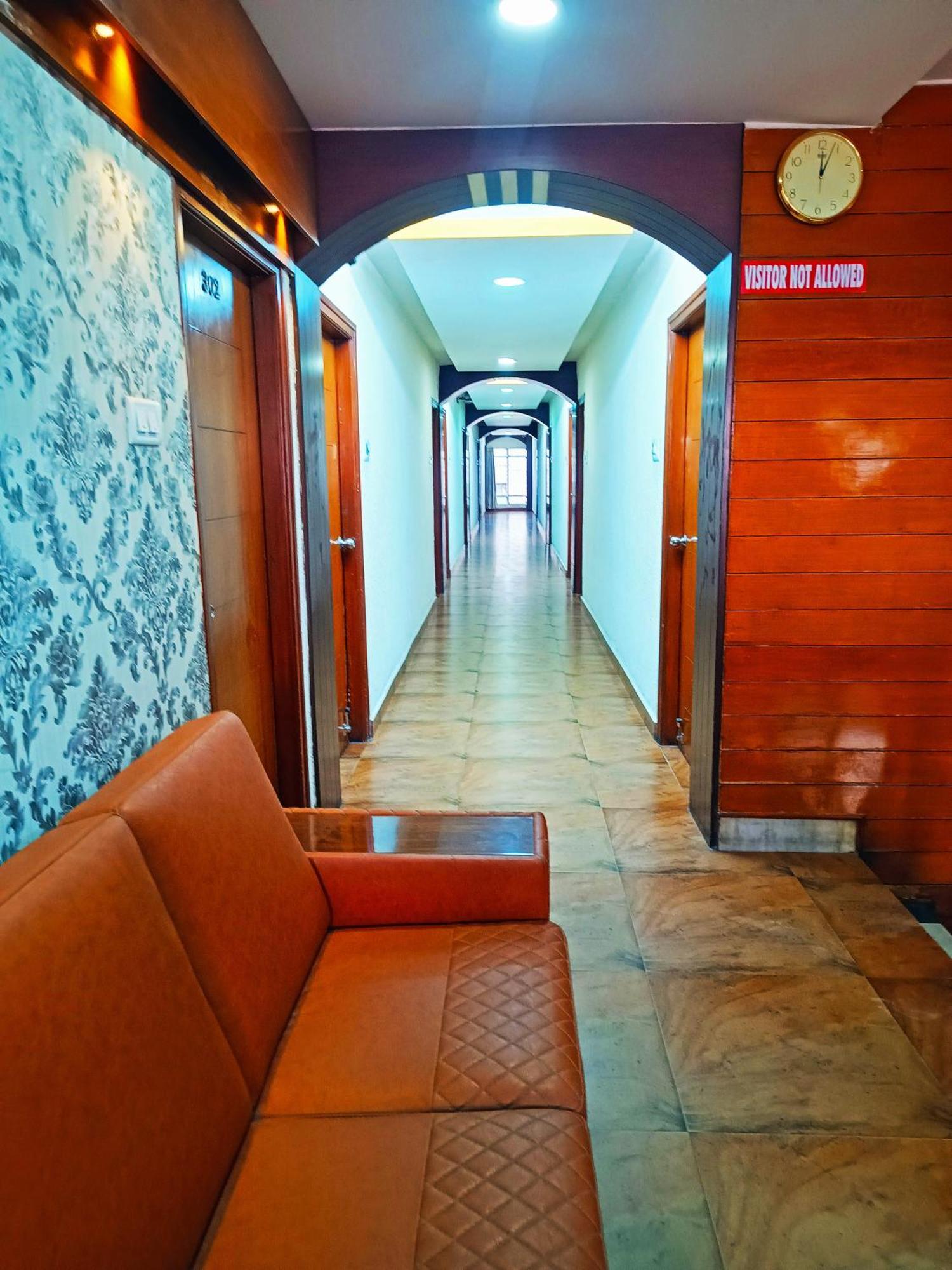 Pavithra Paradise 3*