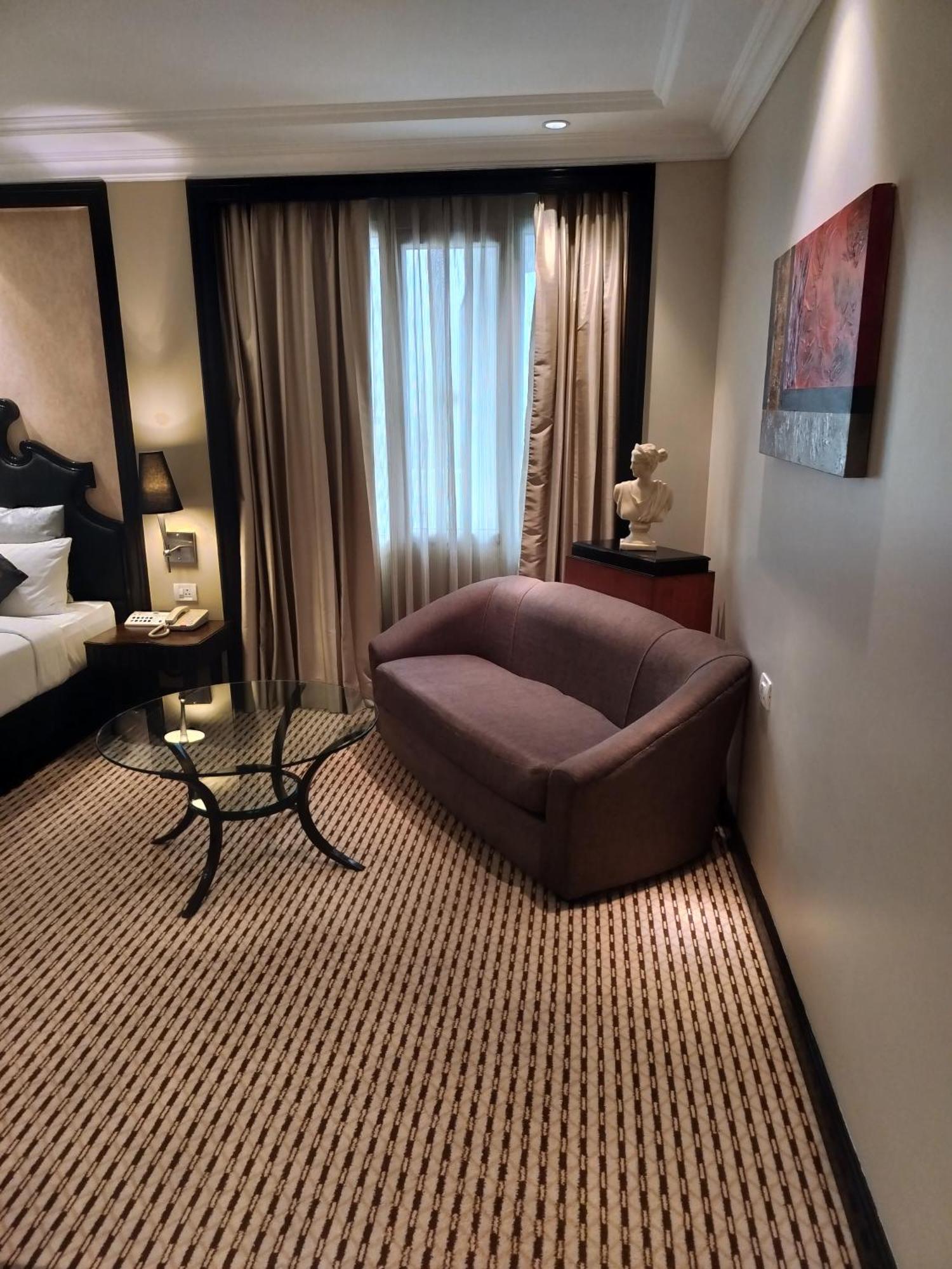 St. Mark's 4*