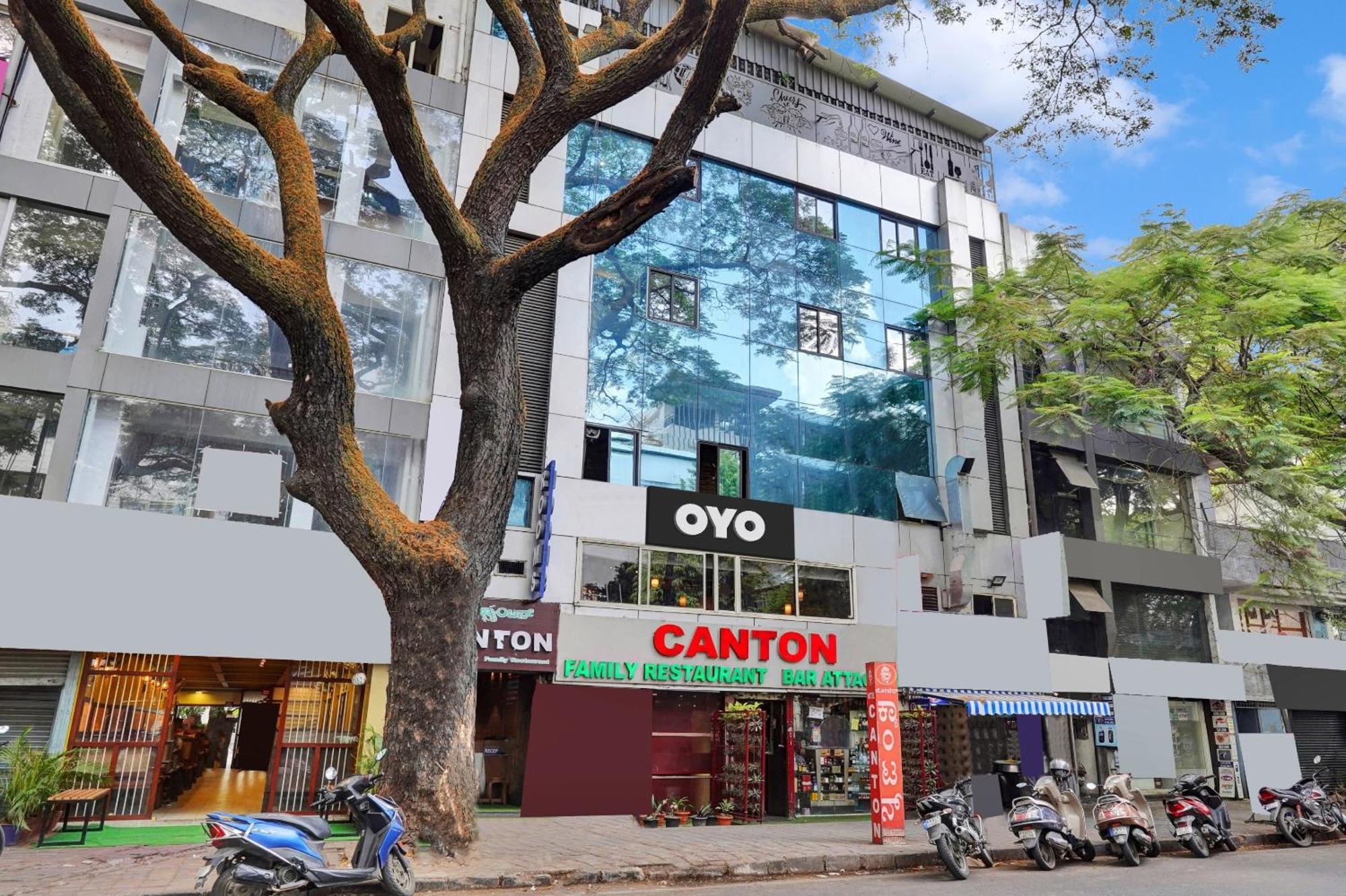 Spot On Canton And Boarding Hotel