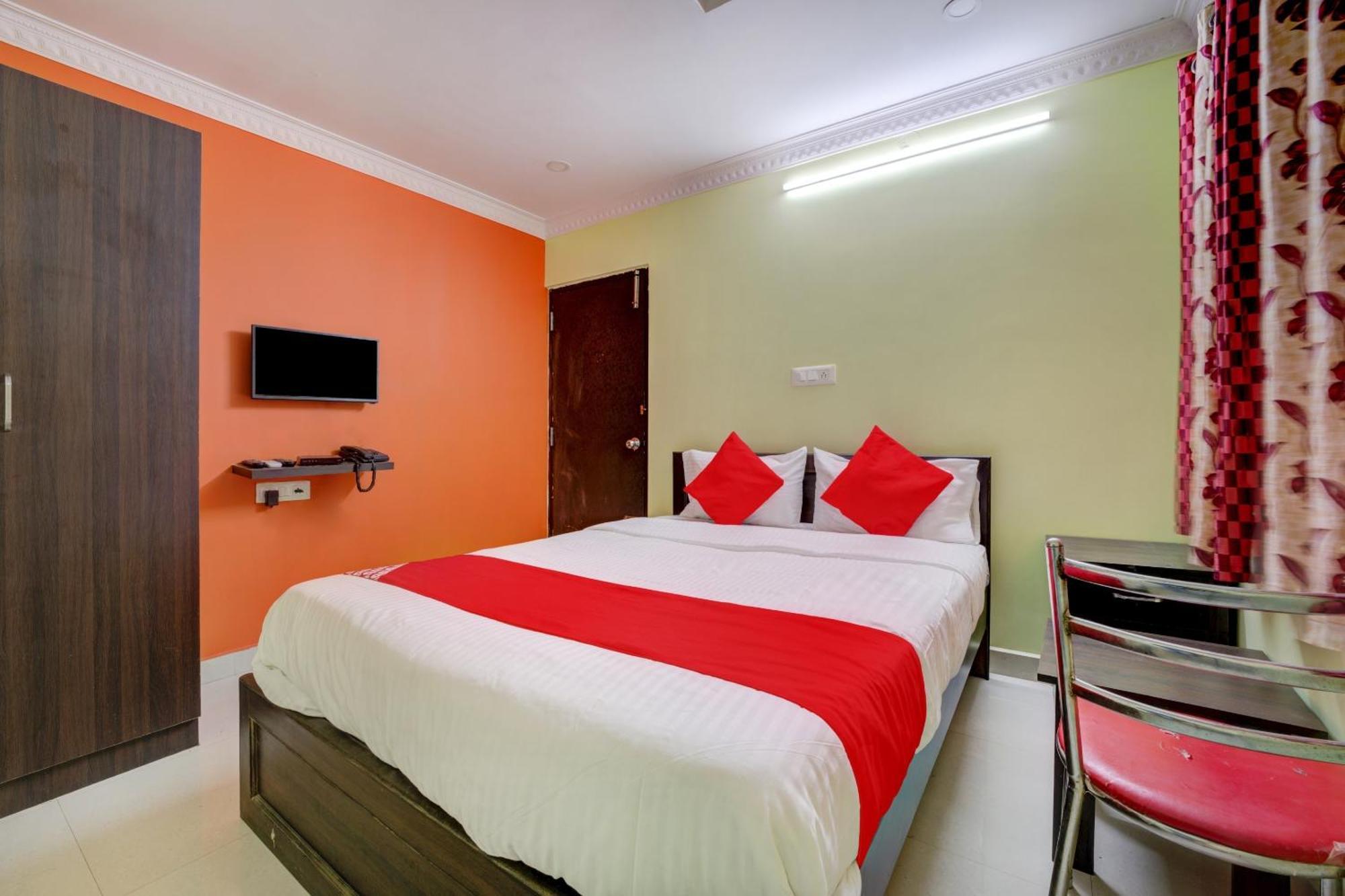 Oyo Flagship 76521 Manan Paradise Bangalore