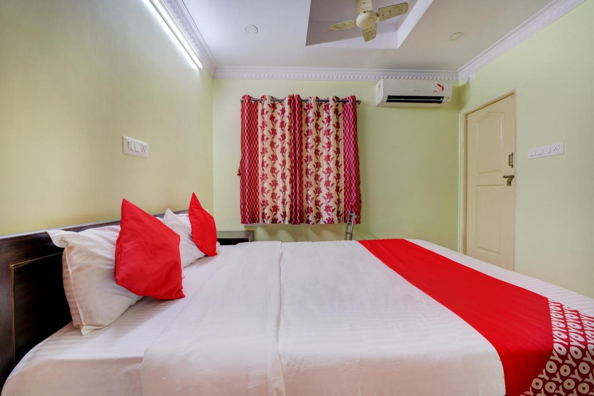 Oyo Flagship 76521 Manan Paradise