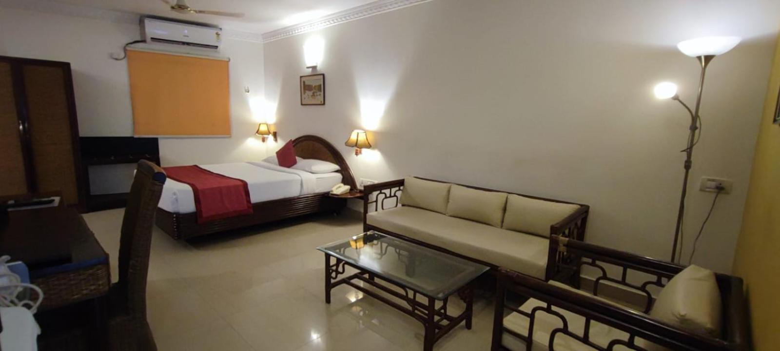 Shilton Aparthotel 3*