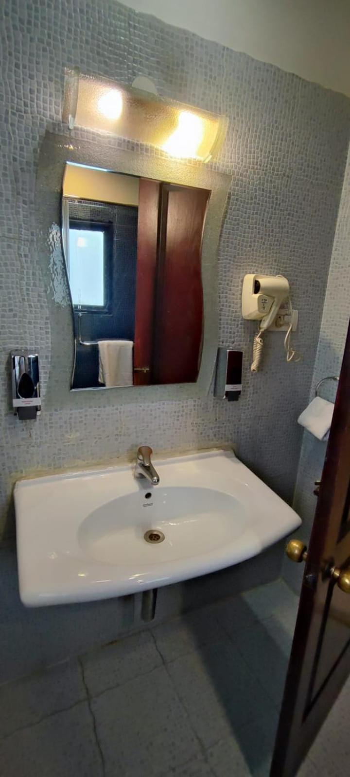 Shilton Aparthotel