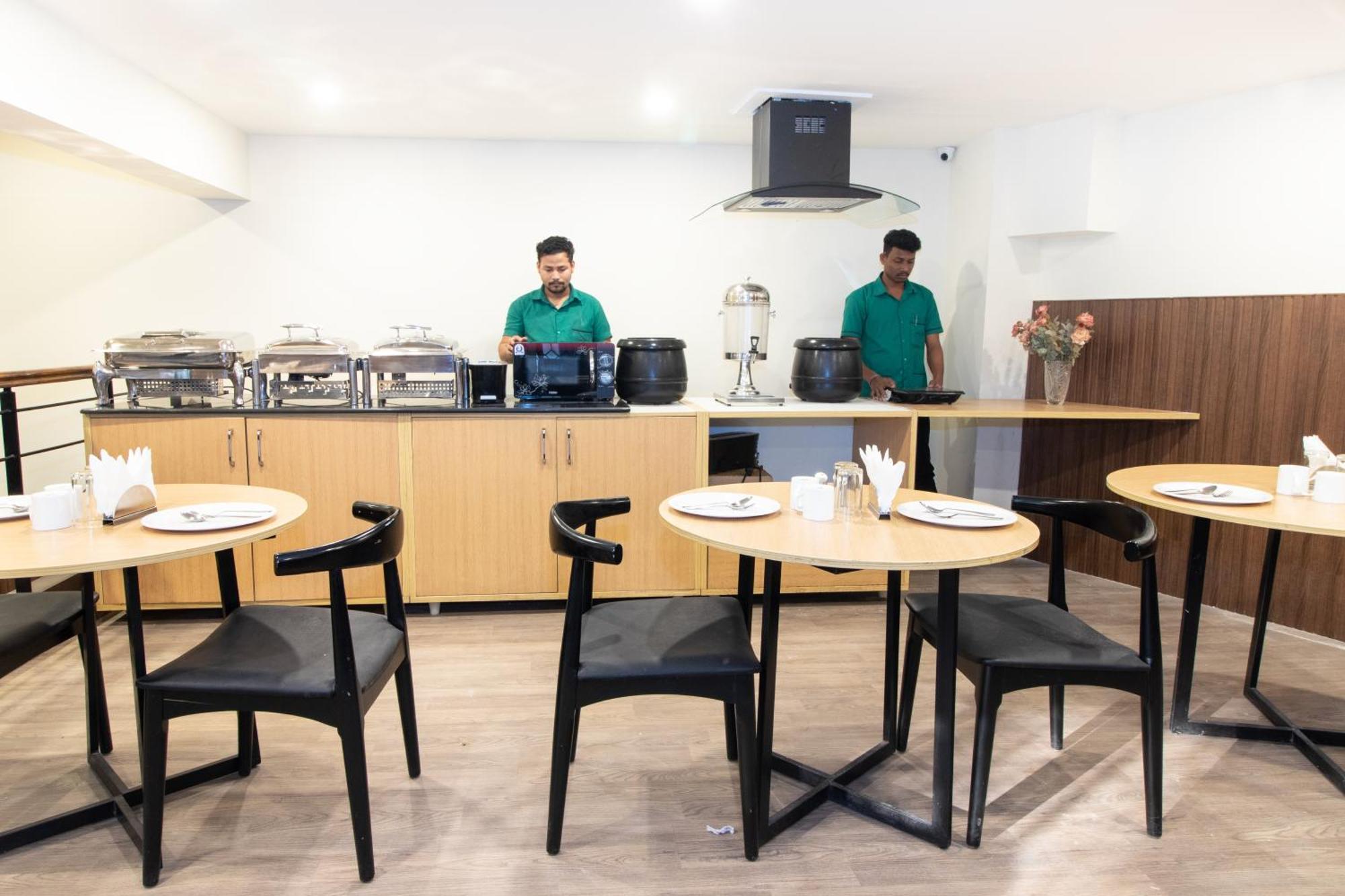 Hotel Sanctum Richmond Road 3*