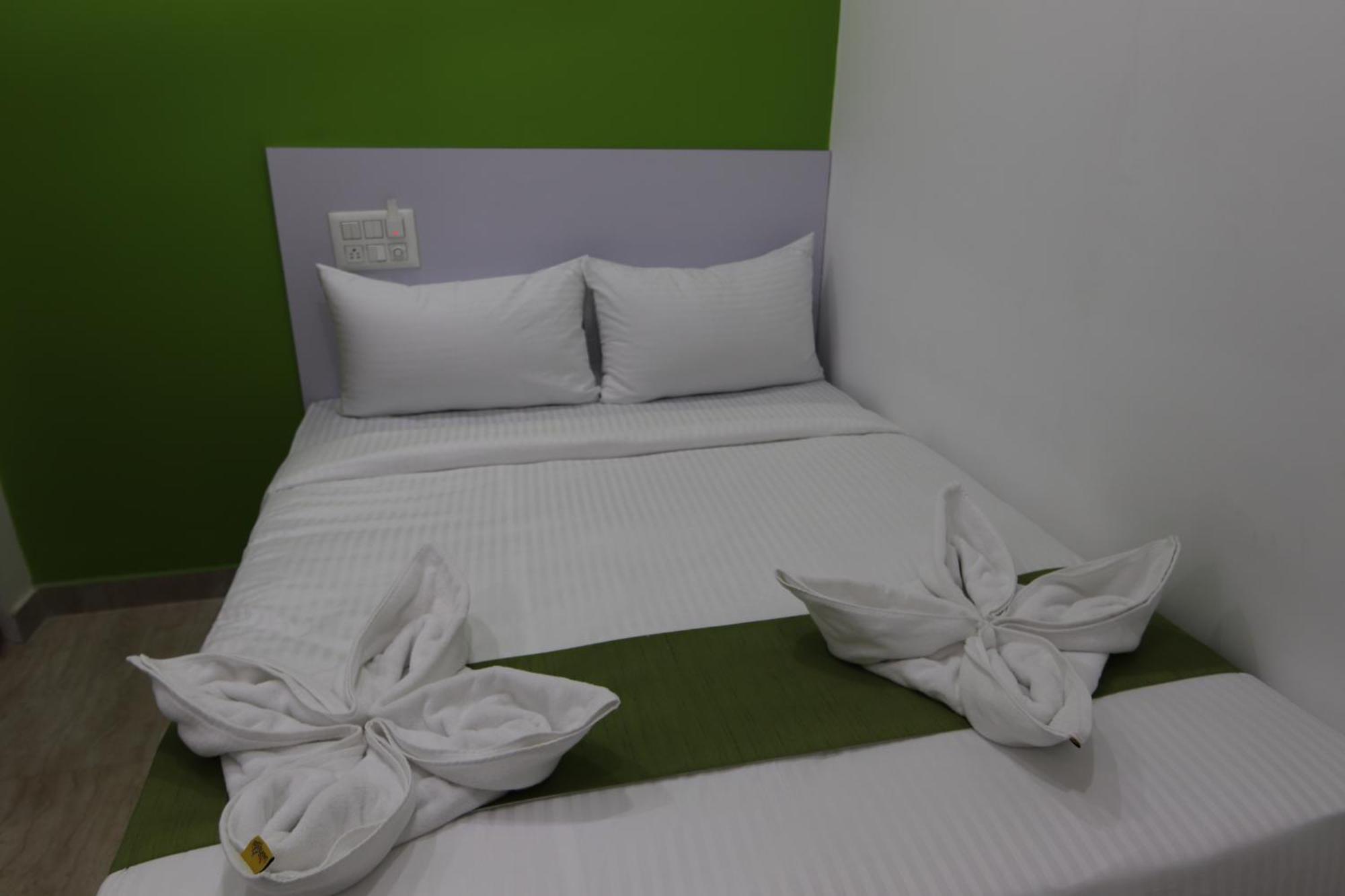 Hotel Athulya 3*