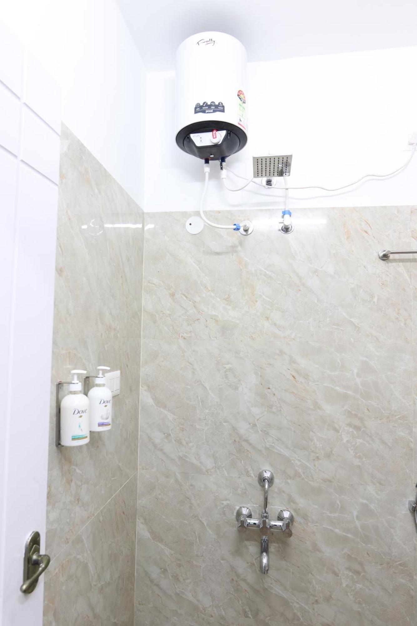 Hotel Athulya 3*