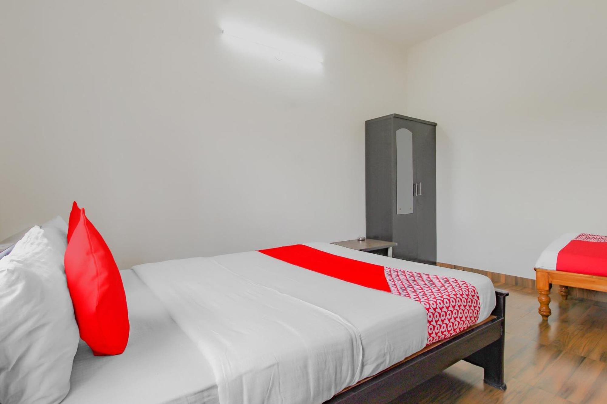 Hotel Collection O Skl Grand