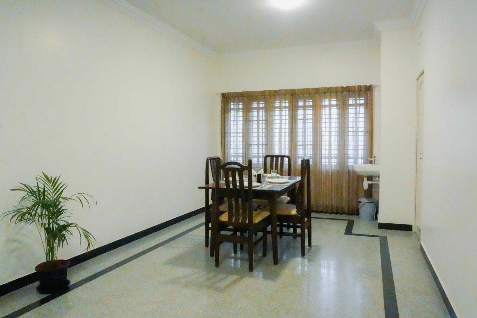 Hoppers Stop Yelahanka 3*