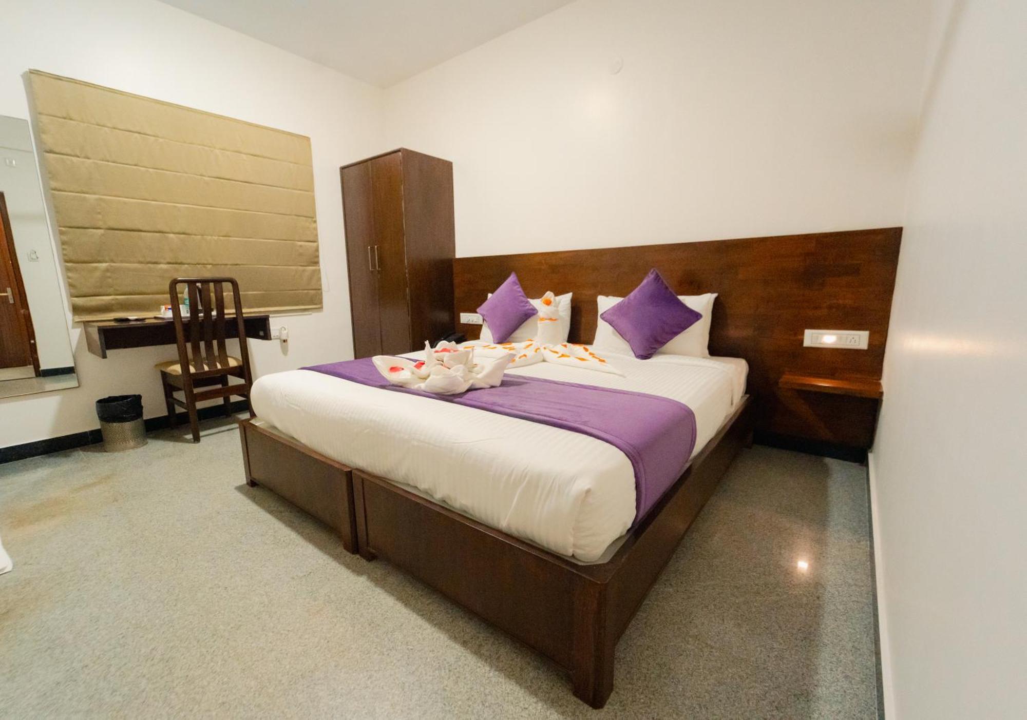 Bed & Breakfast Hoppers Stop Yelahanka