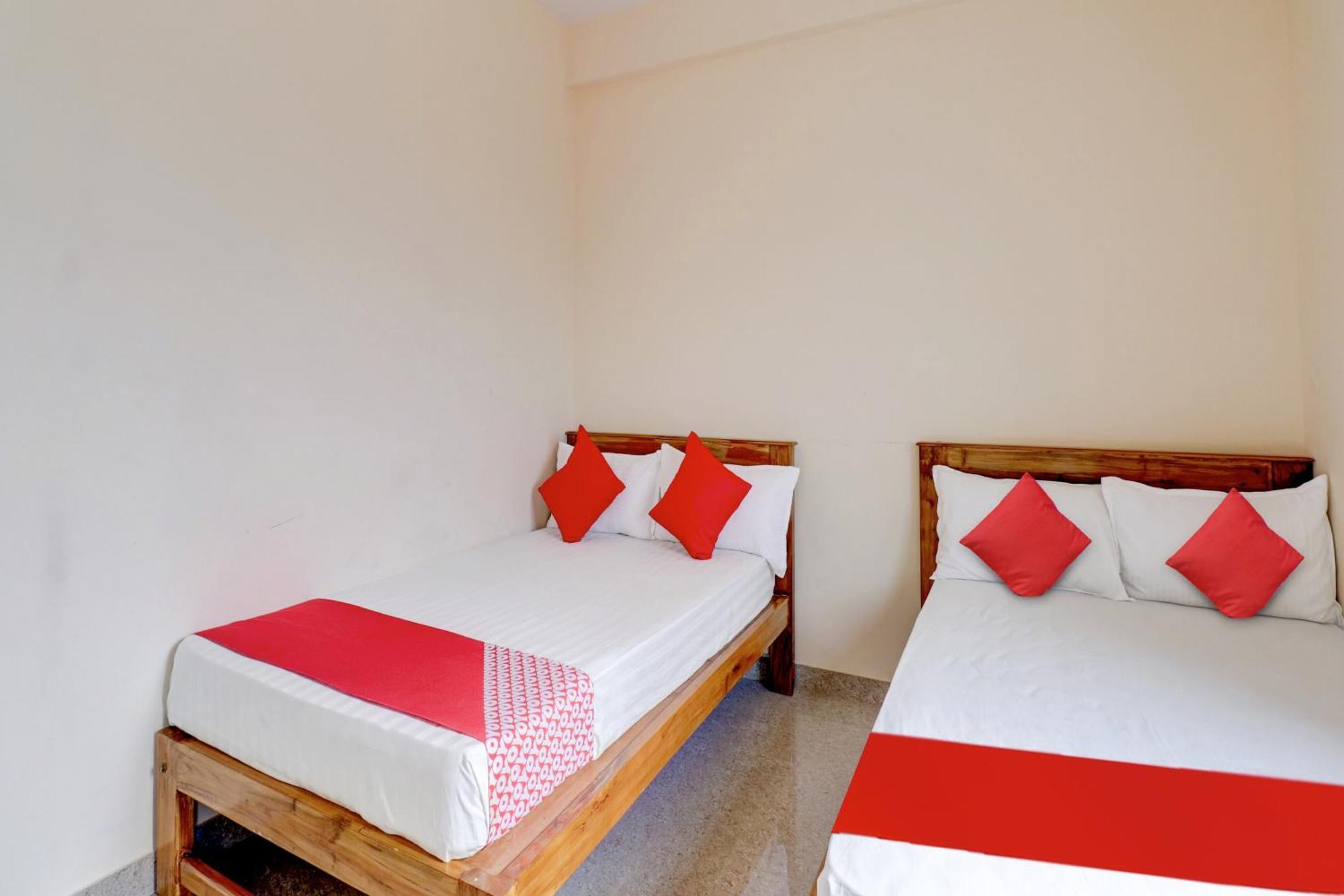 Oyo Flagship Golden Treasury Hotel