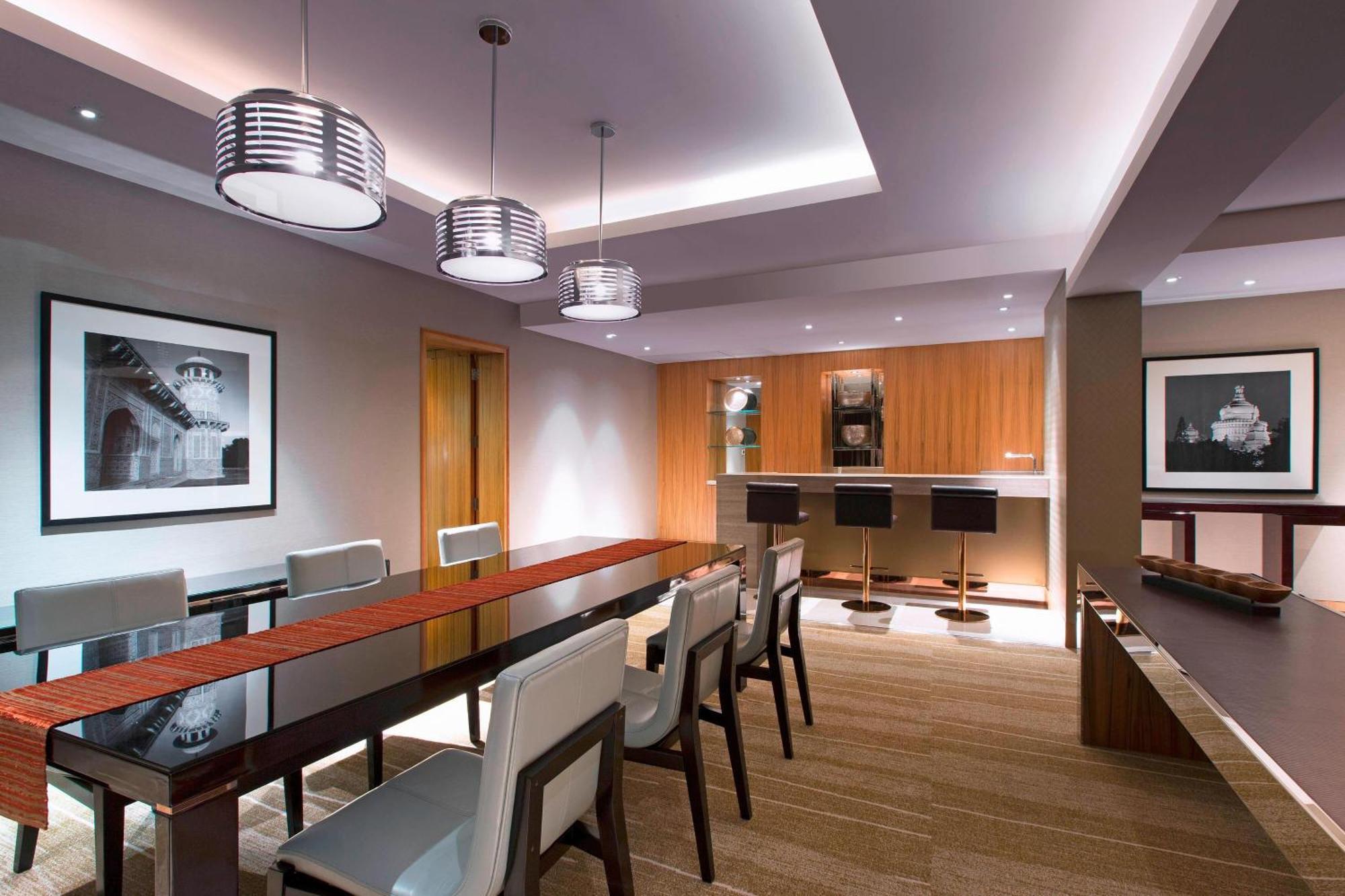 Sheraton Grand At Brigade Gateway 5* Bangalore