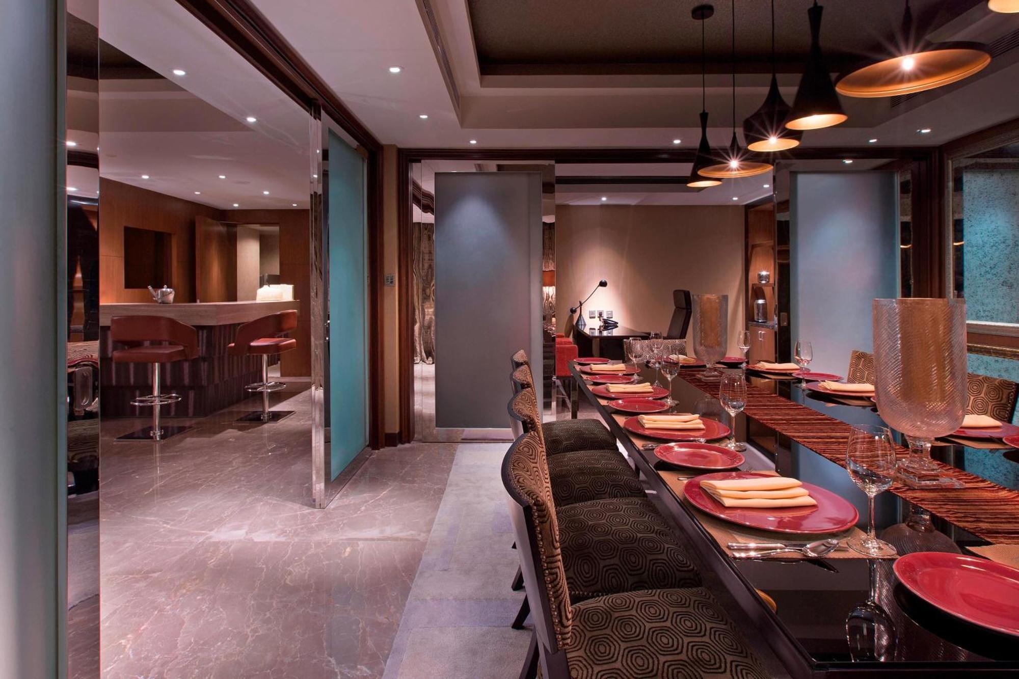 Sheraton Grand At Brigade Gateway 5*