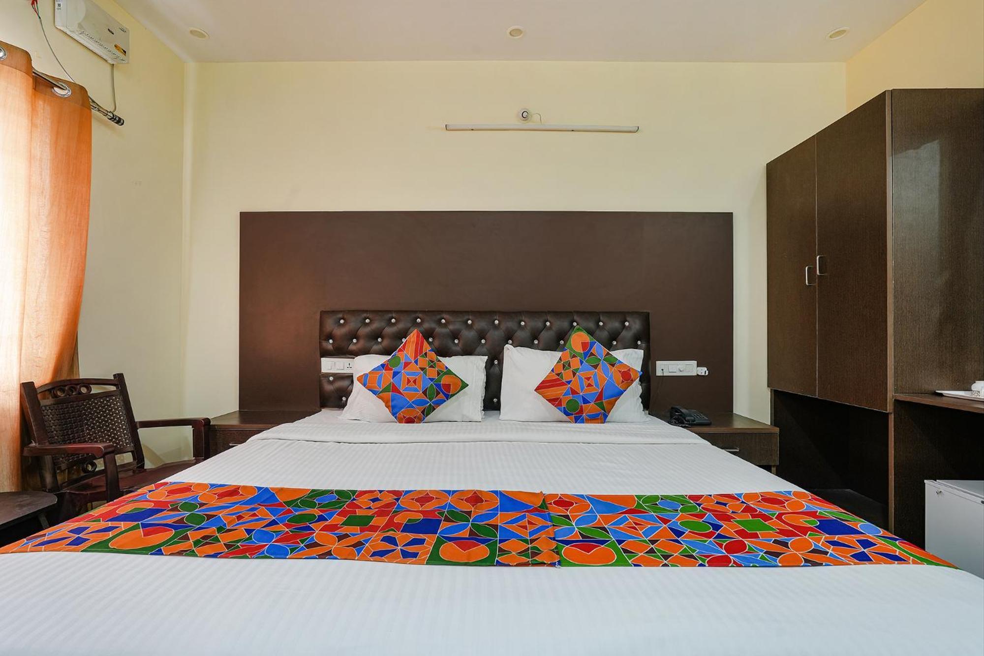 Fabexpress Metro Gs Comforts Hotel Bangalore