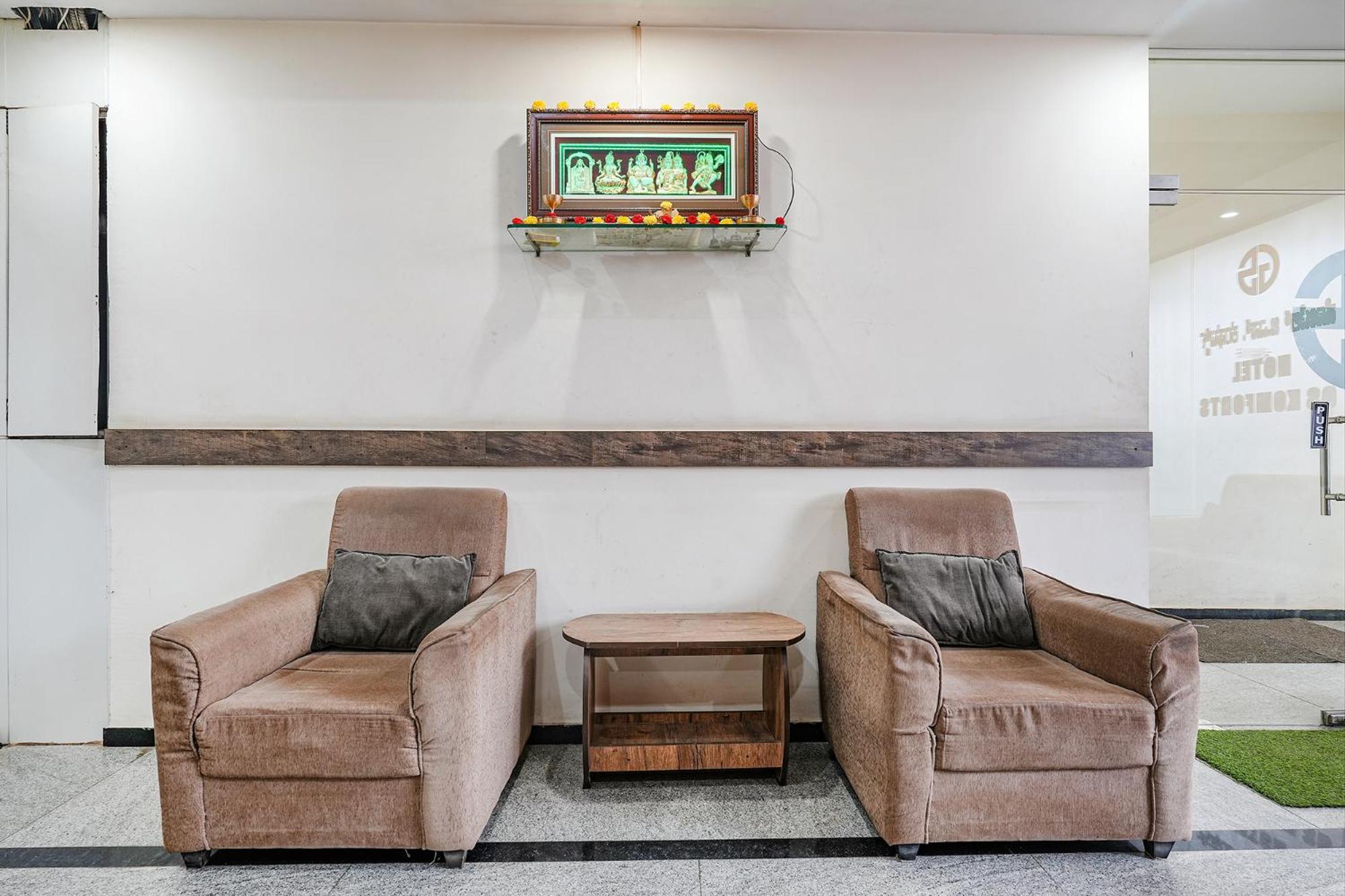 Hotel Fabexpress Metro Gs Comforts 3*