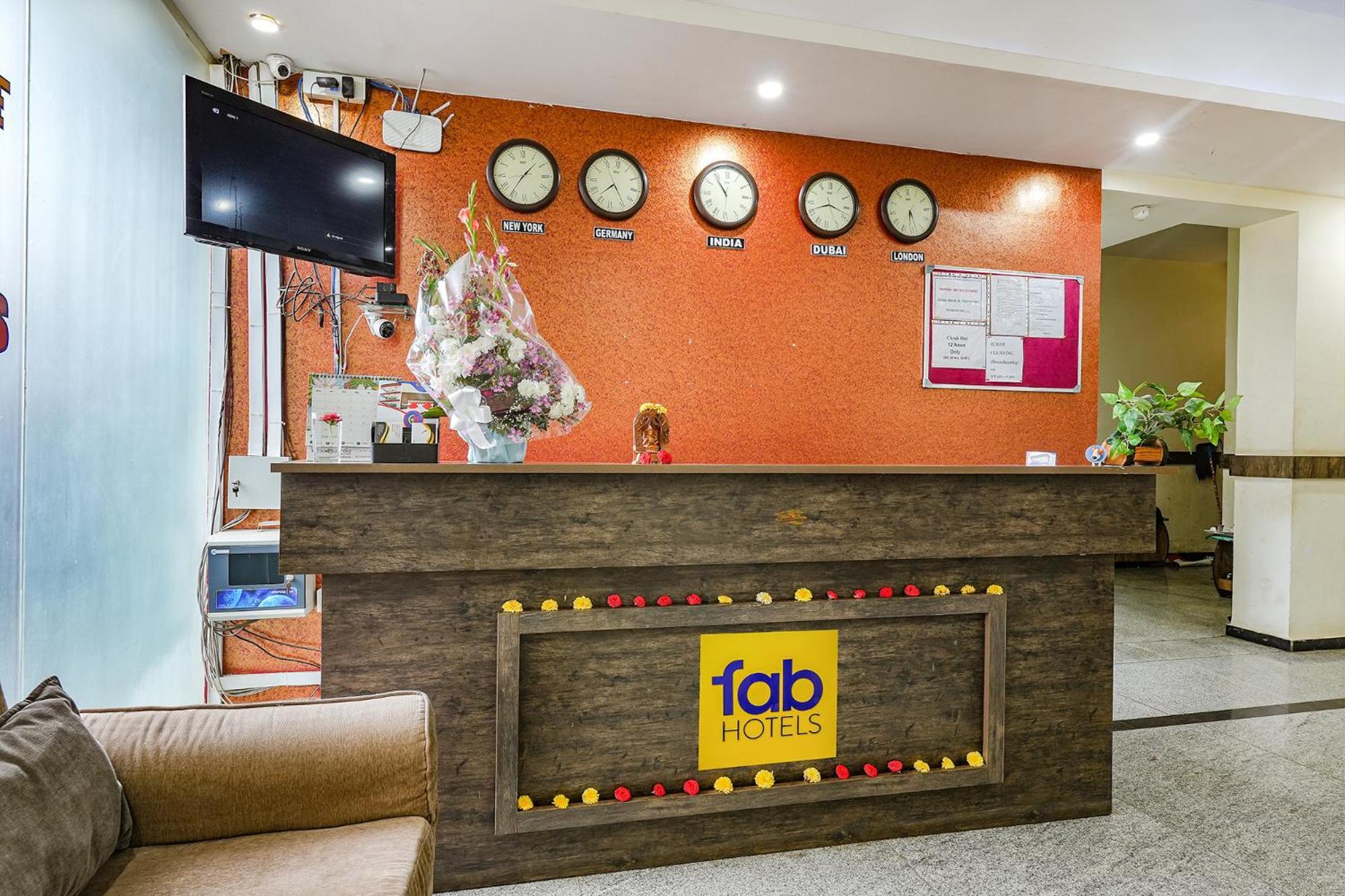 Hotel Fabexpress Metro Gs Comforts 3*