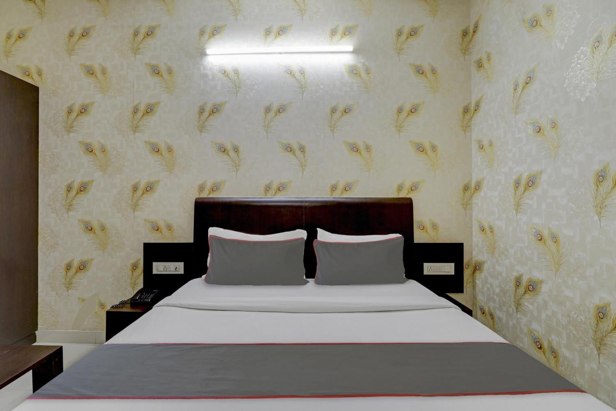 Capital O Champion Lotus Near Mantri Square Mall 3*