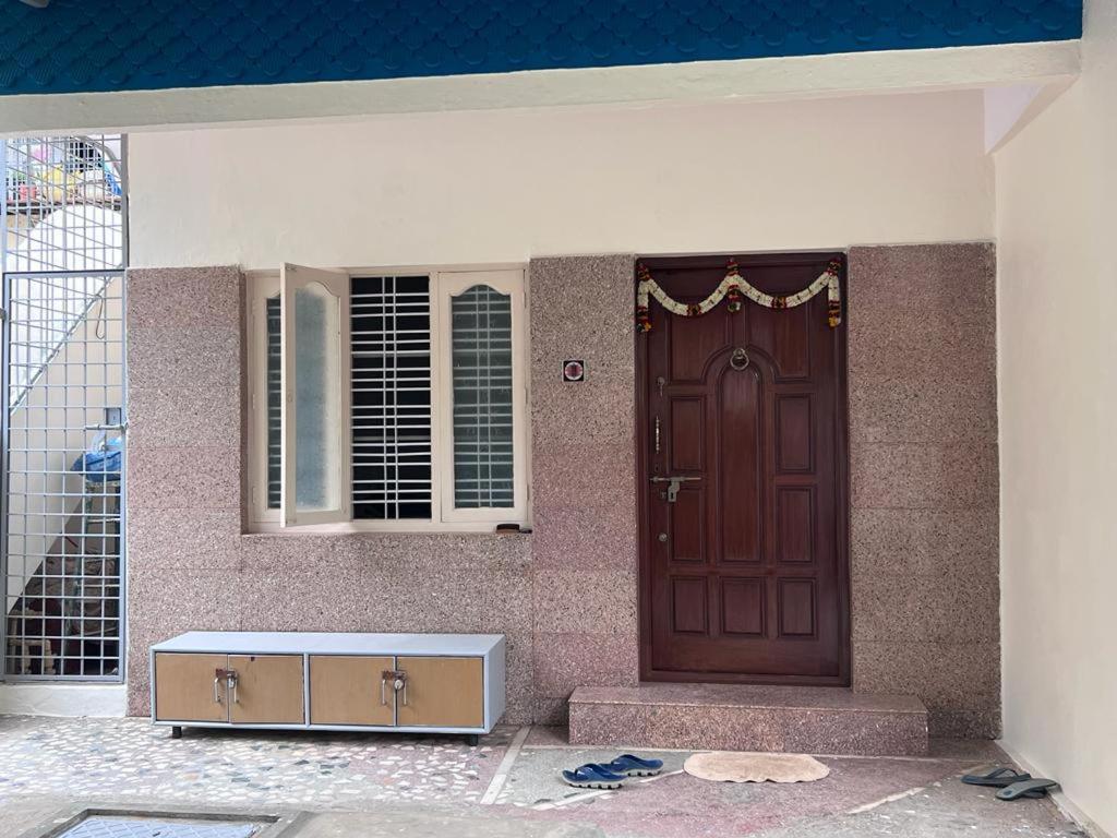 2bhk With Parking & Ample Space