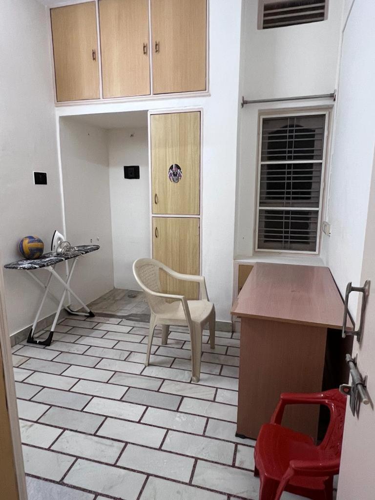 2bhk With Parking & Ample Space