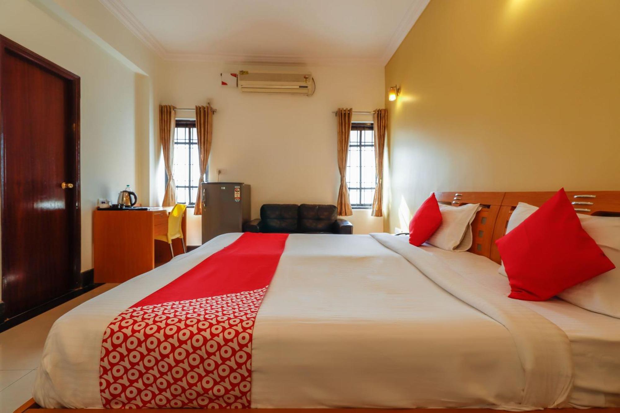 Collection O Emara Grand Hotel 4*