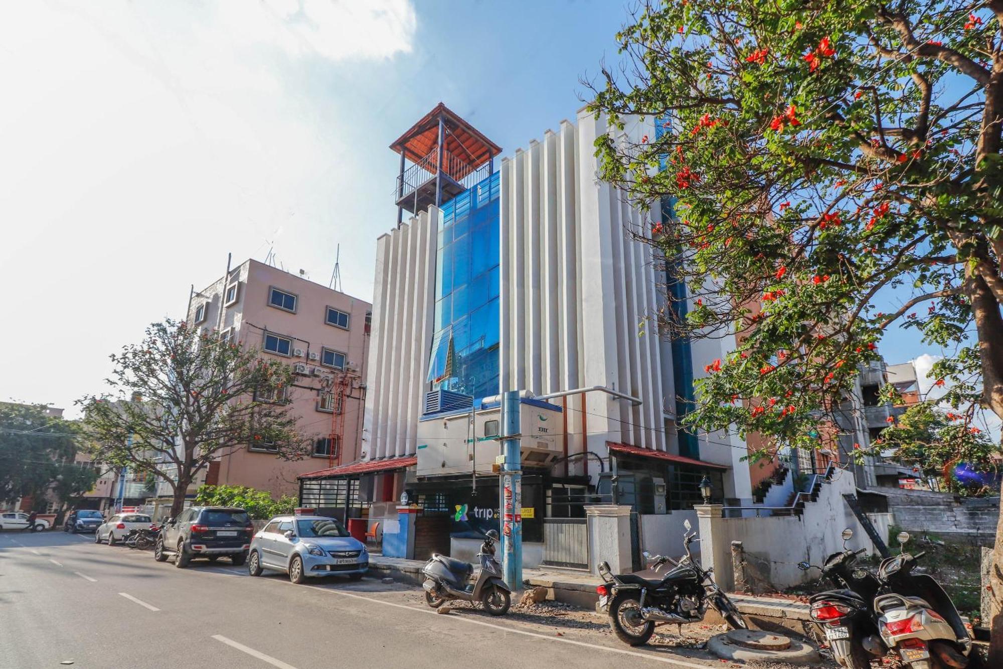 Hotel Collection O Emara Grand Bangalore