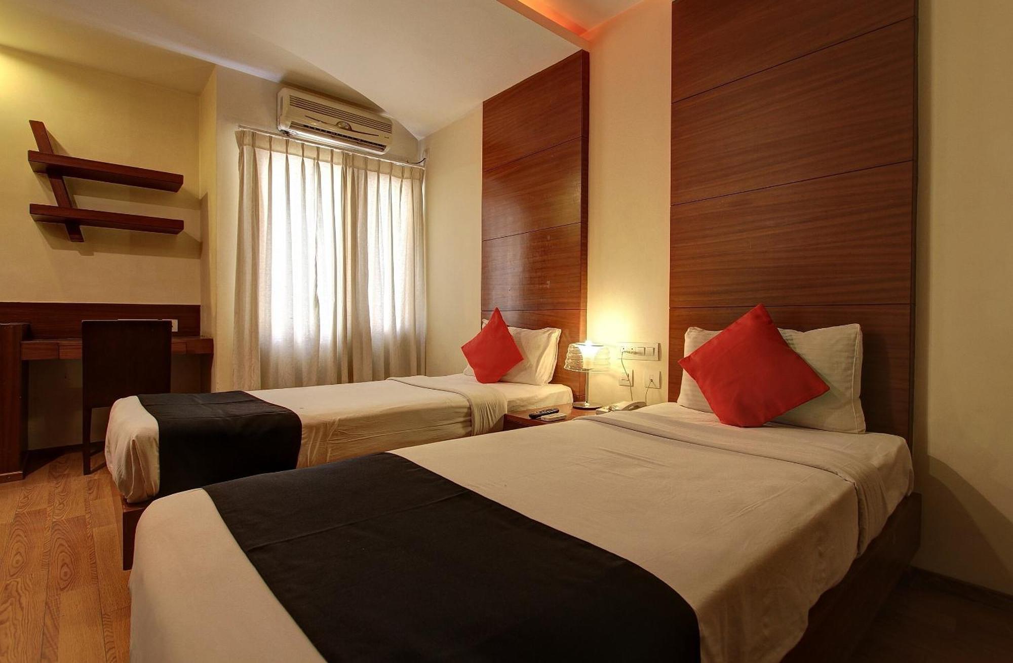 Hotel Collection O Sri Sai Palace Bangalore