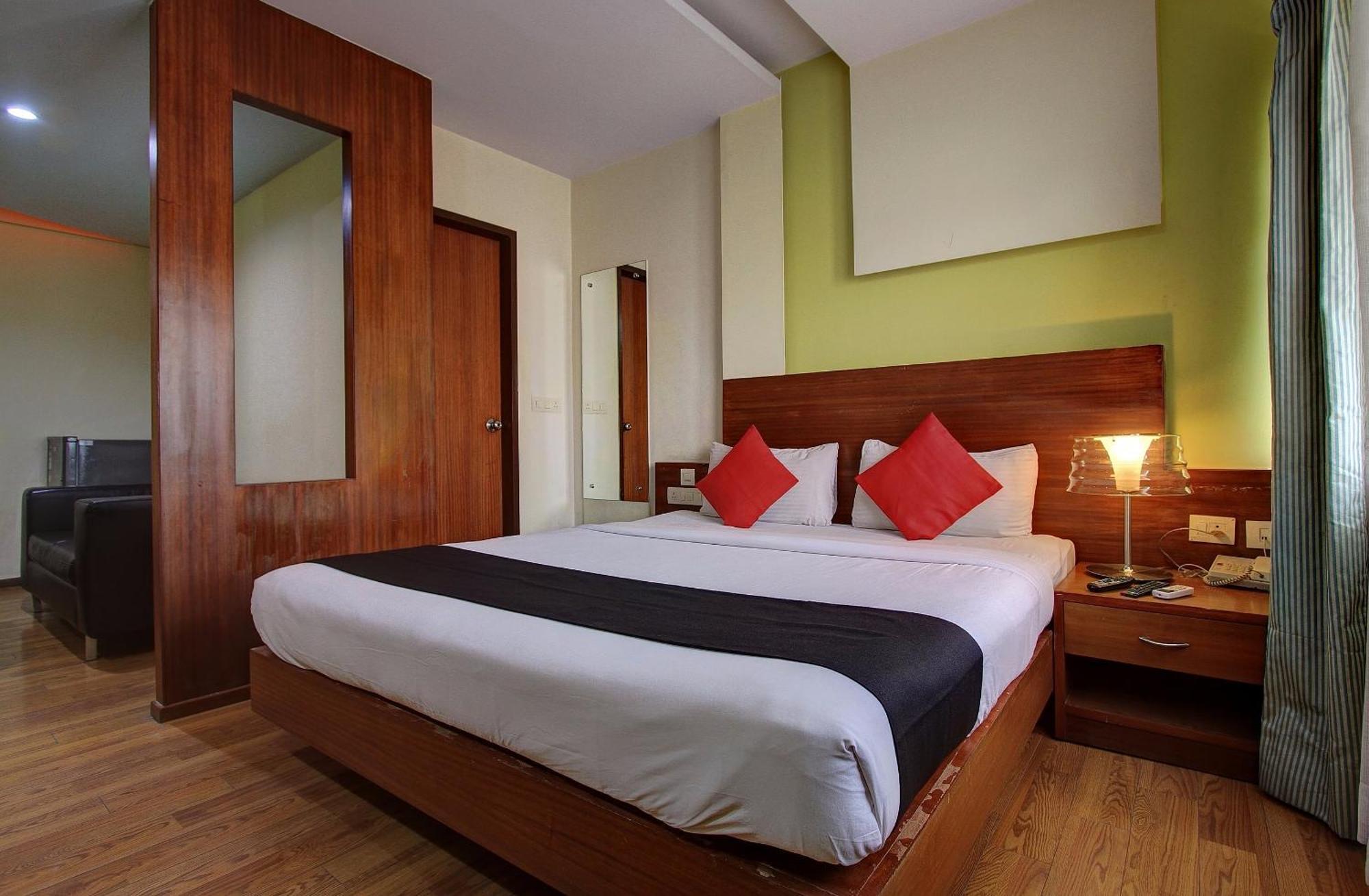 Collection O Sri Sai Palace 4*