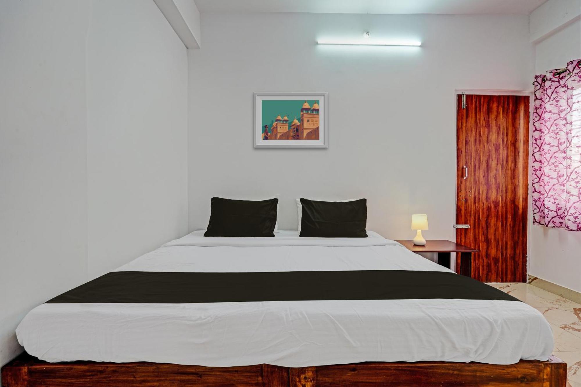 O Suparna Boarding And Lodging And Restaurant Hotel