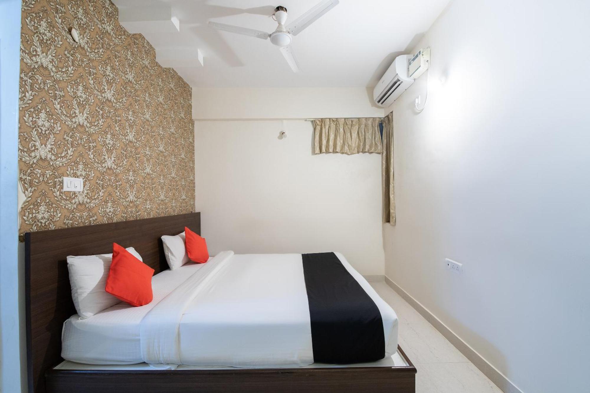 Capital O 9917 Sjr And Comforts Bangalore